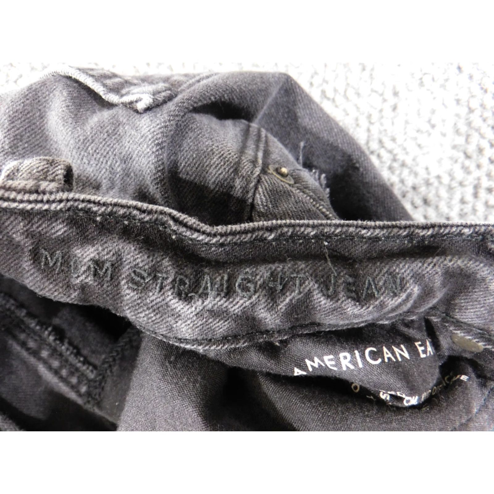 American Eagle Outfitters American Eagle Jeans Womens Regular Size 2 Black Distressed Denim Mom Style 26in Inseam Jeans Mens Women Girls Size 26" / US 2 / IT 38 - 7 Thumbnail