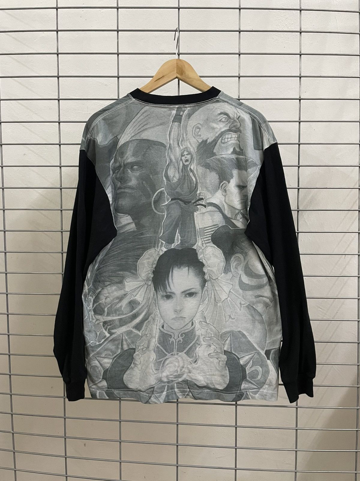 Beauty Beast × Street Fighter × illustrated example Rare And Beautiful Example X Street Fighter Turbo II L/S Tee Size US L / EU 52-54 / 3 - 2 Thumbnail