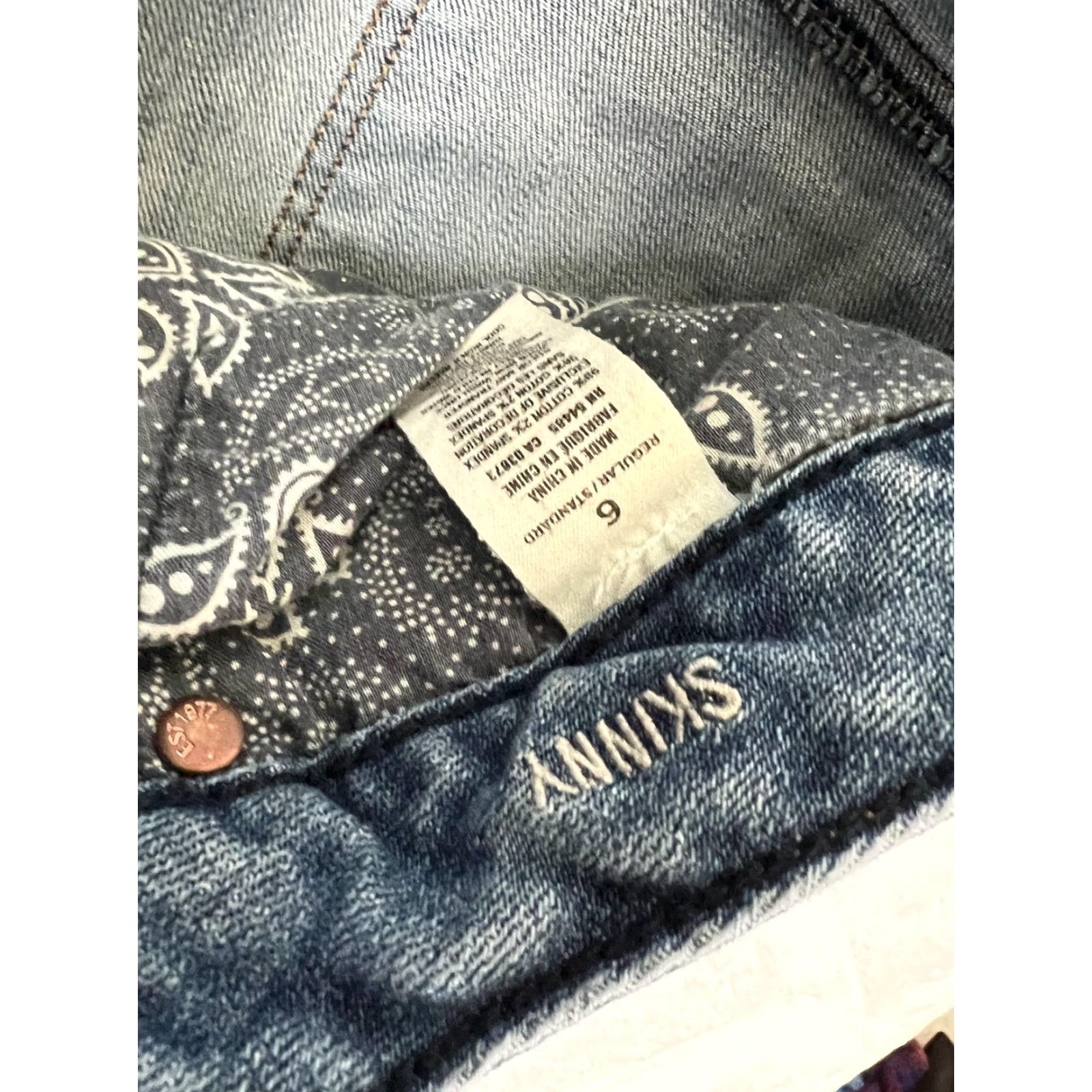 American Eagle Outfitters American Eagle Jeans Women's 6 Medium Wash Low Rise Skinny Distressed Stretch Size 28" / US 6 / IT 42 - 6 Thumbnail