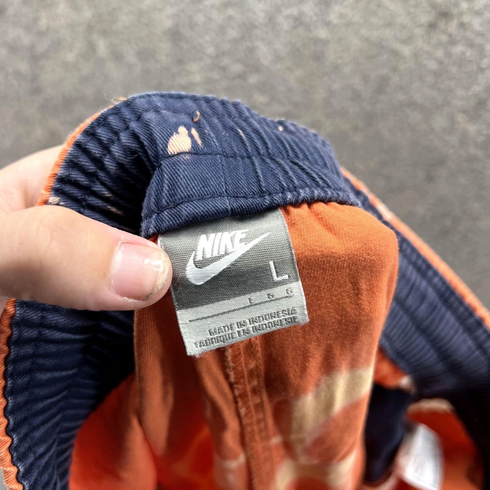 Nike Nike Sweat Shorts Mens Large Orange Bleach Dye Colorblock 9 Inseam 328820-839 Size US 33 - 4 Thumbnail