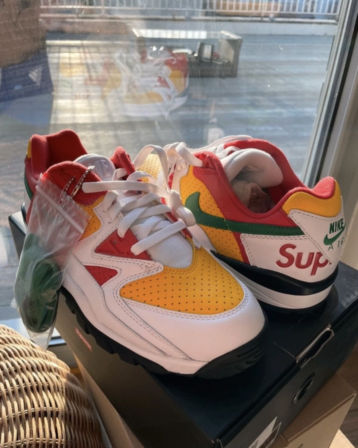 Supreme Nike air cross trainer 3 low / S | Grailed