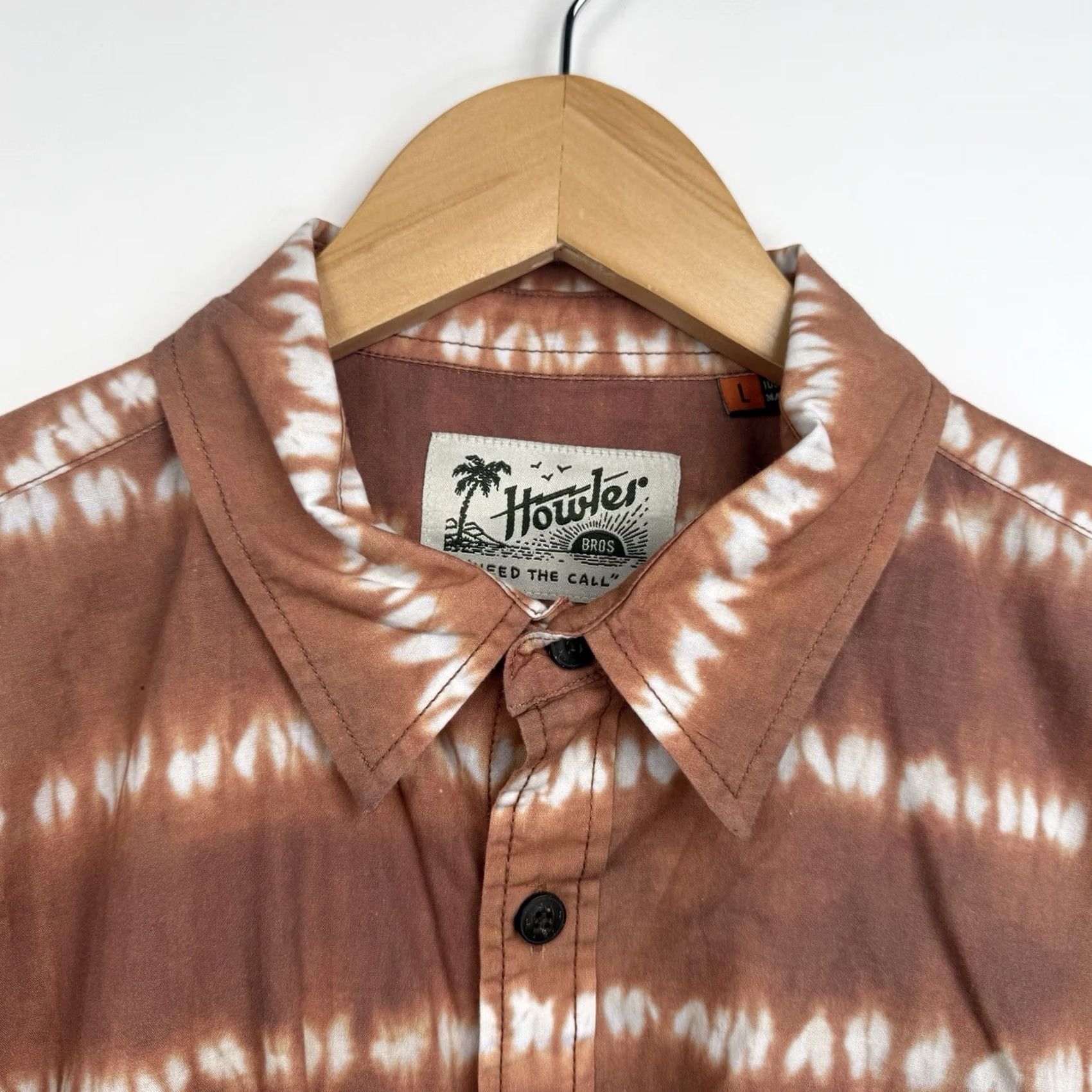 Howler Brothers Howler Bros Shirt Button-Up Short Sleeve Tie Dye Orange Cotton Short Sleeve Shirt Mens L Button-Up Tropical Size US L / EU 52-54 / 3 - 2 Thumbnail