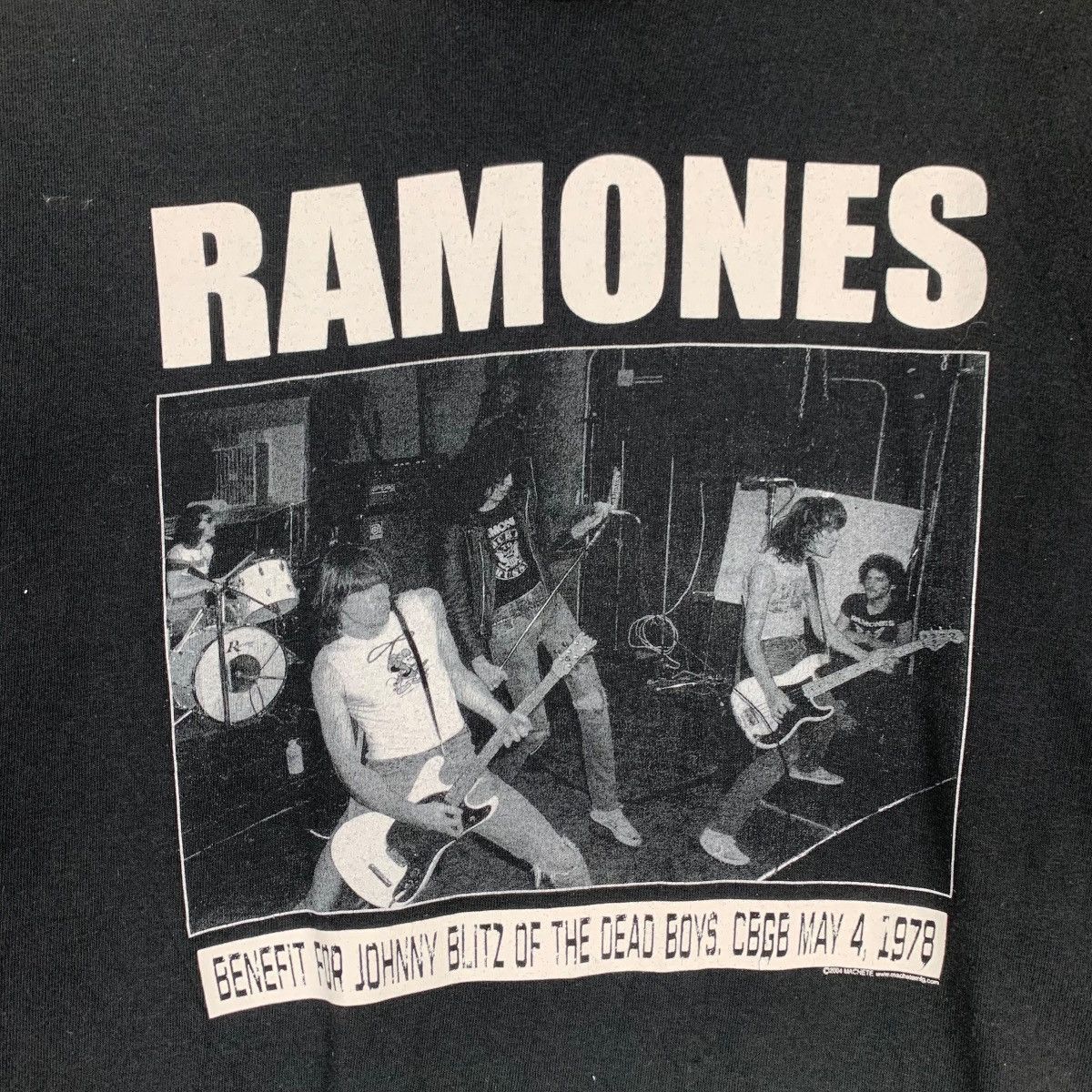 Band Tees Y2K The Ramones Johnny Blitz the dead boys Tee #0339-C16 Size US L / EU 52-54 / 3 - 10 Thumbnail