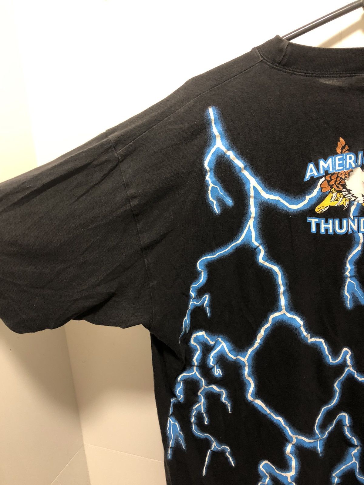 Vintage Vintage American Thunder Size Large Black T-Shirt Born Count Size US L / EU 52-54 / 3 - 8 Thumbnail