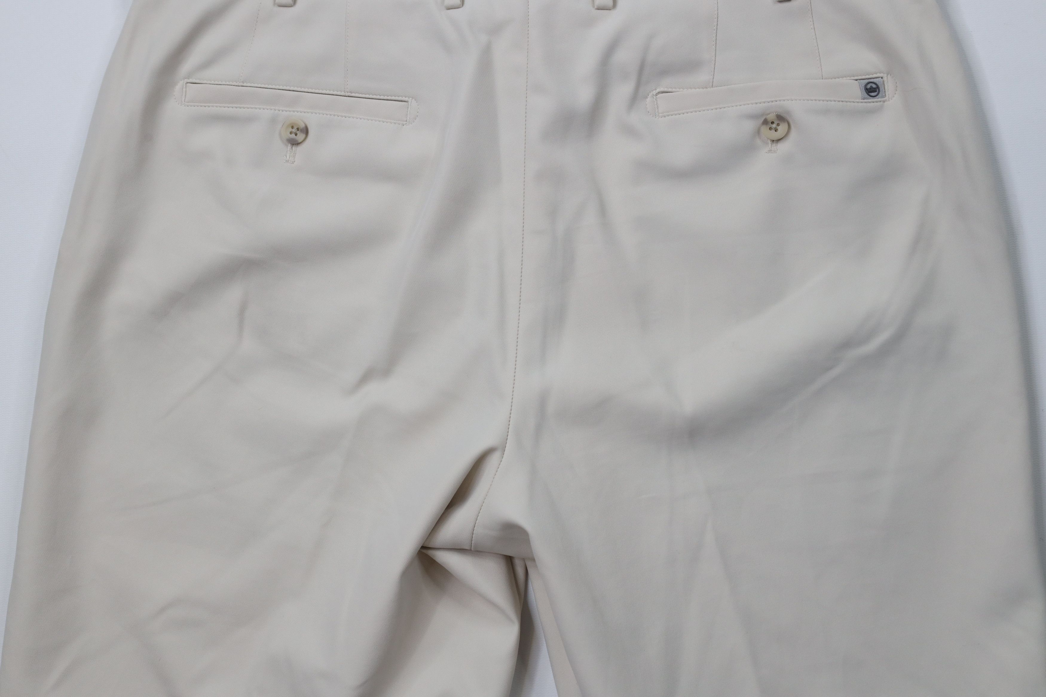 Peter Millar × Vintage Peter Millar Front Tech Above Knee Golf Golfing Chino Shorts Size US 36 / EU 52 - 12 Thumbnail