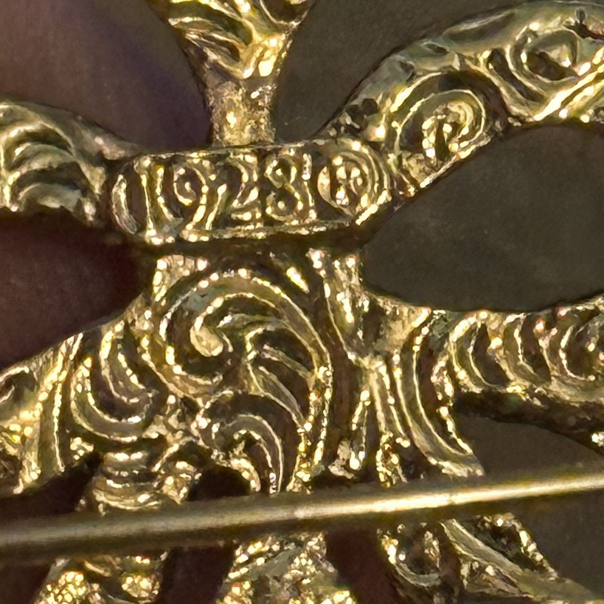 Other × Vintage Vintage 1928 rhinestone bow wreath brooch Size ONE SIZE - 3 Thumbnail