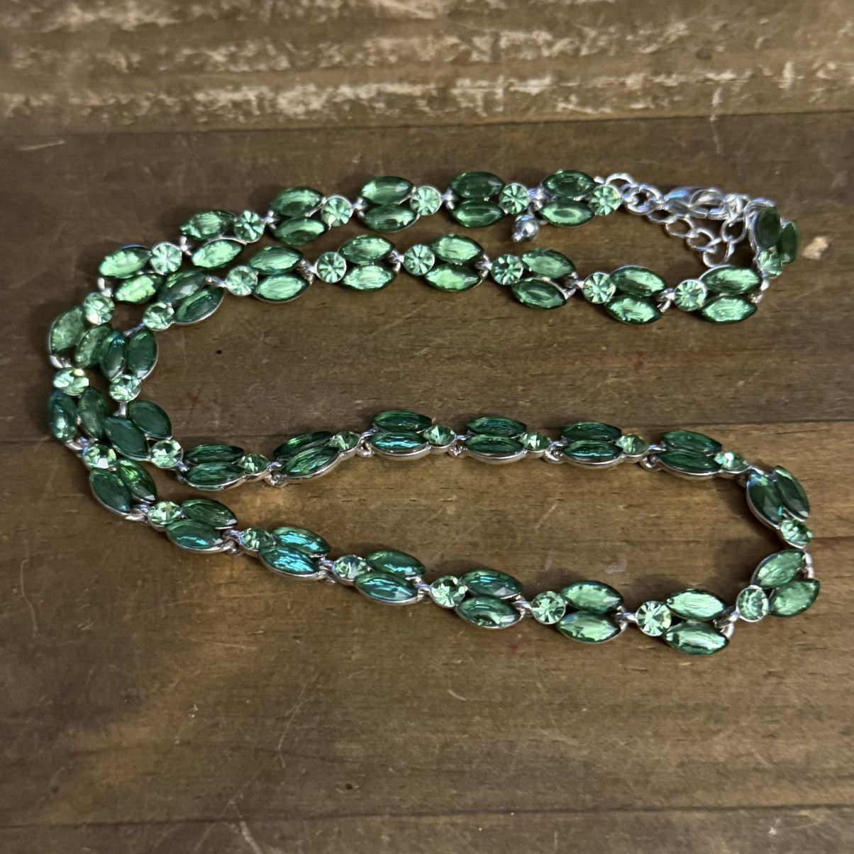 Other Silver tone green rhinestone necklace Size ONE SIZE - 2 Thumbnail