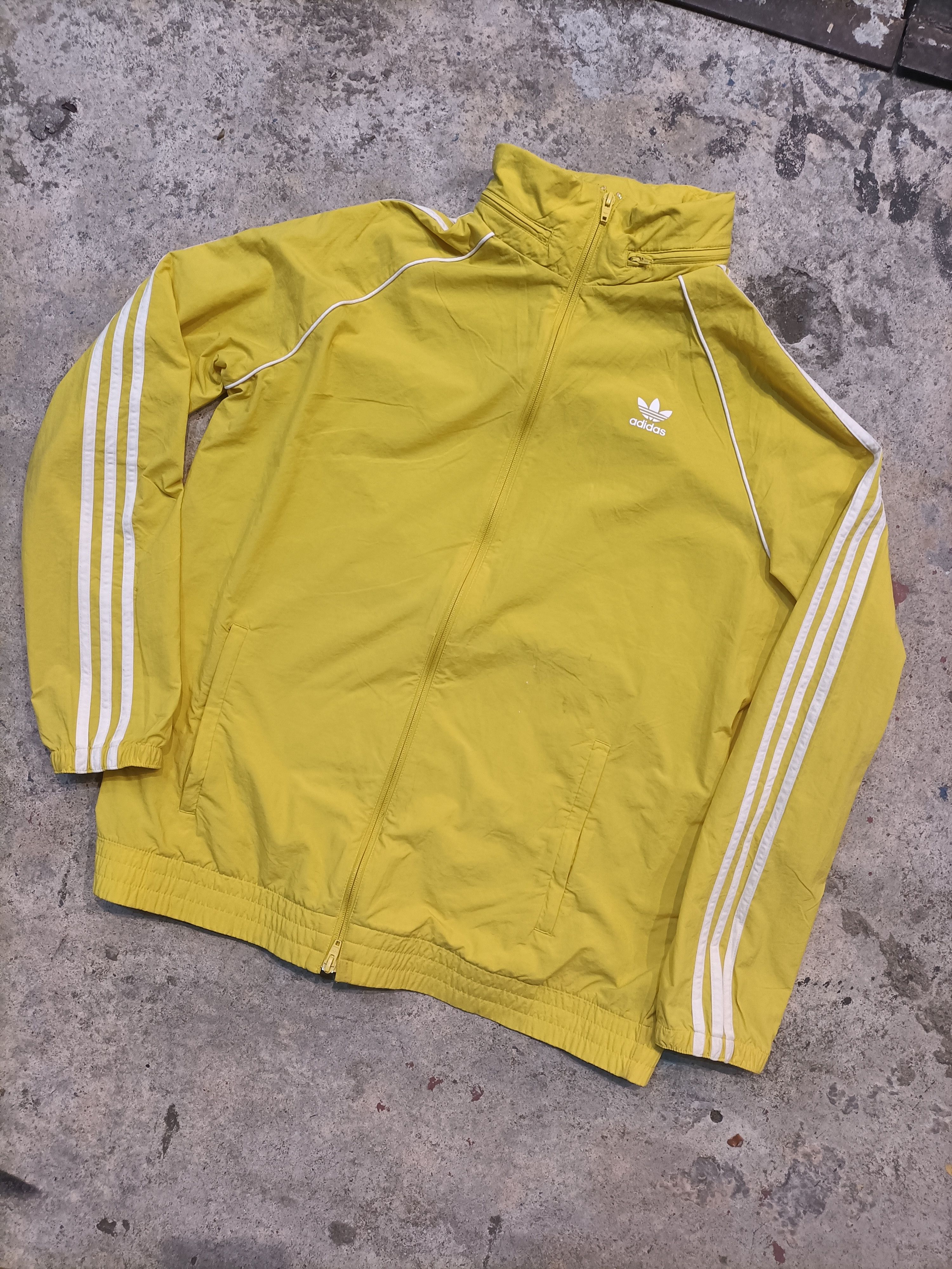 Adidas ADIDAS YELLOW STRIPE JACKET/HOODIES Size US L / EU 52-54 / 3 - 1 Thumbnail