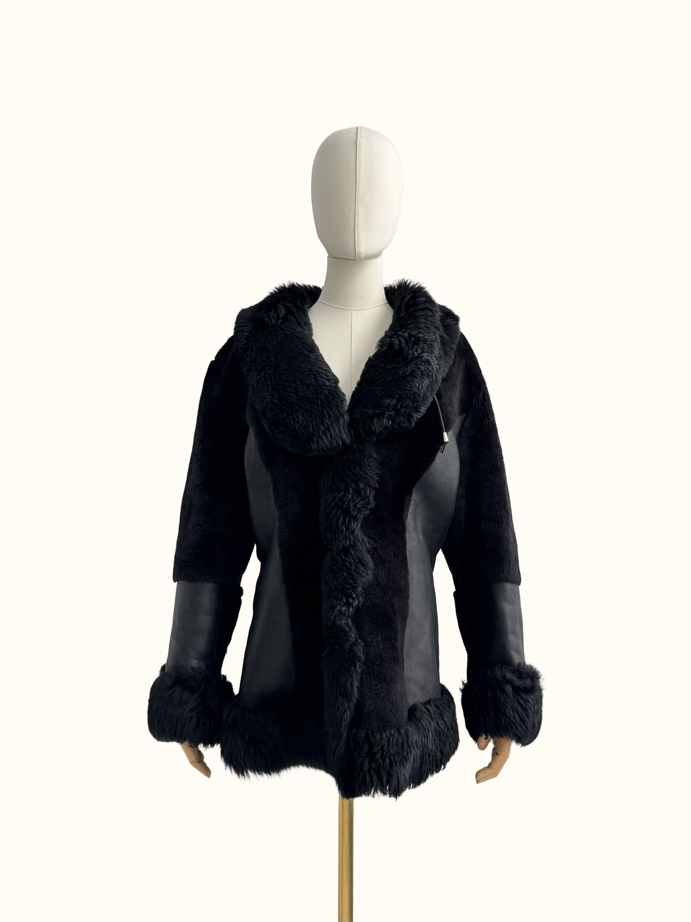 Vintage Vintage Real Sheepskin Coat (B550)E2D15 Size XL / US 12-14 / IT 48-50 - 1 Thumbnail