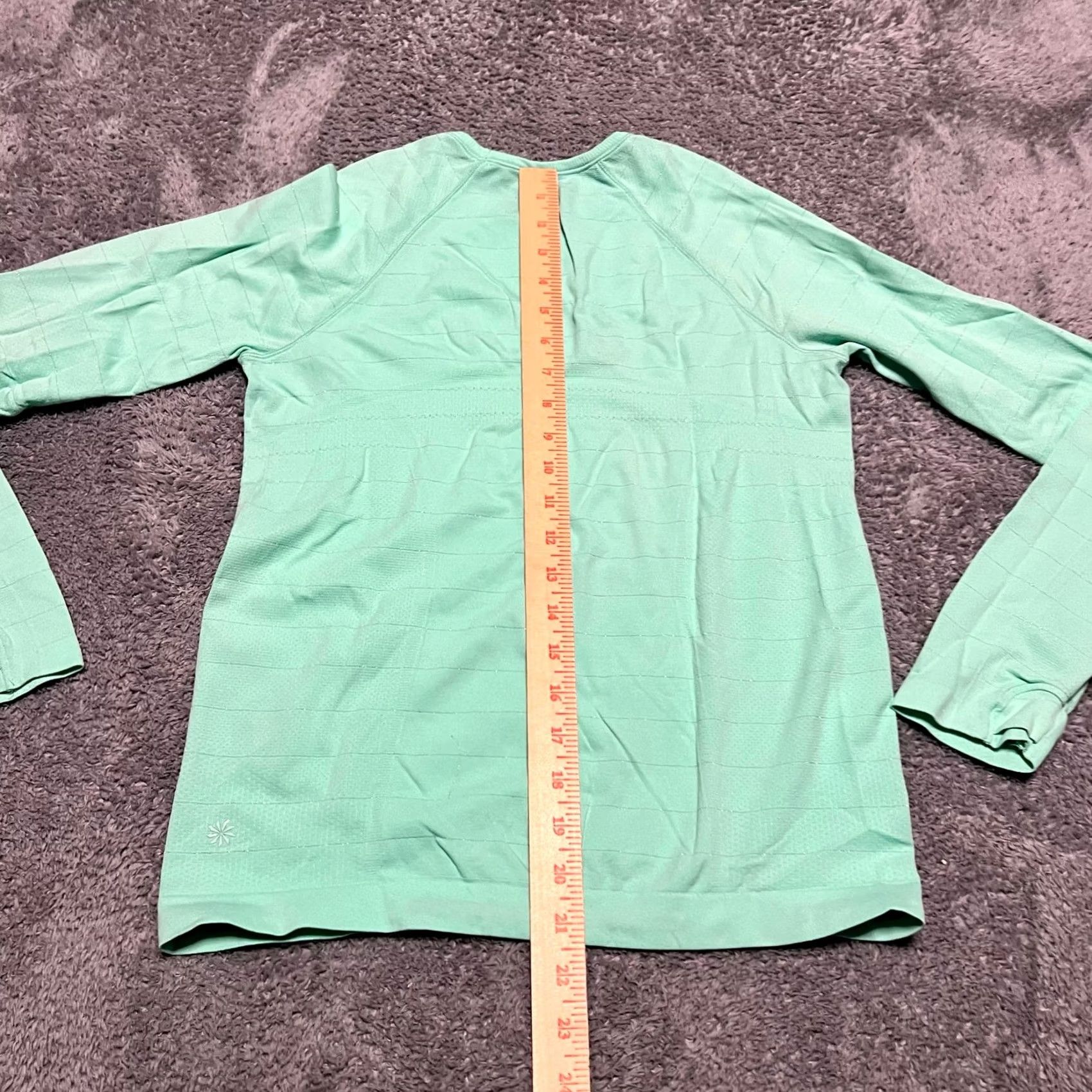 Athleta Athleta Shirt Womens Medium Performance Metallic Long Sleeve Green Womens M Green Size M / US 6-8 / IT 42-44 - 6 Thumbnail