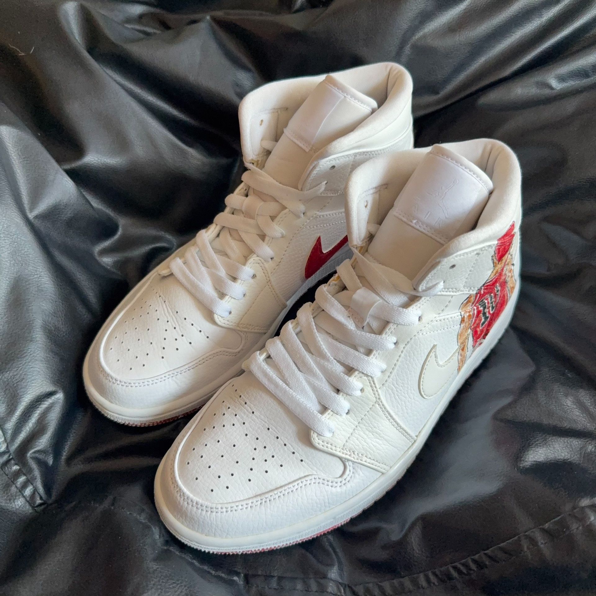 Nike Nike Graphic Lowtop Sneakers 42 Men Size US 9 / EU 42 - 1 Thumbnail