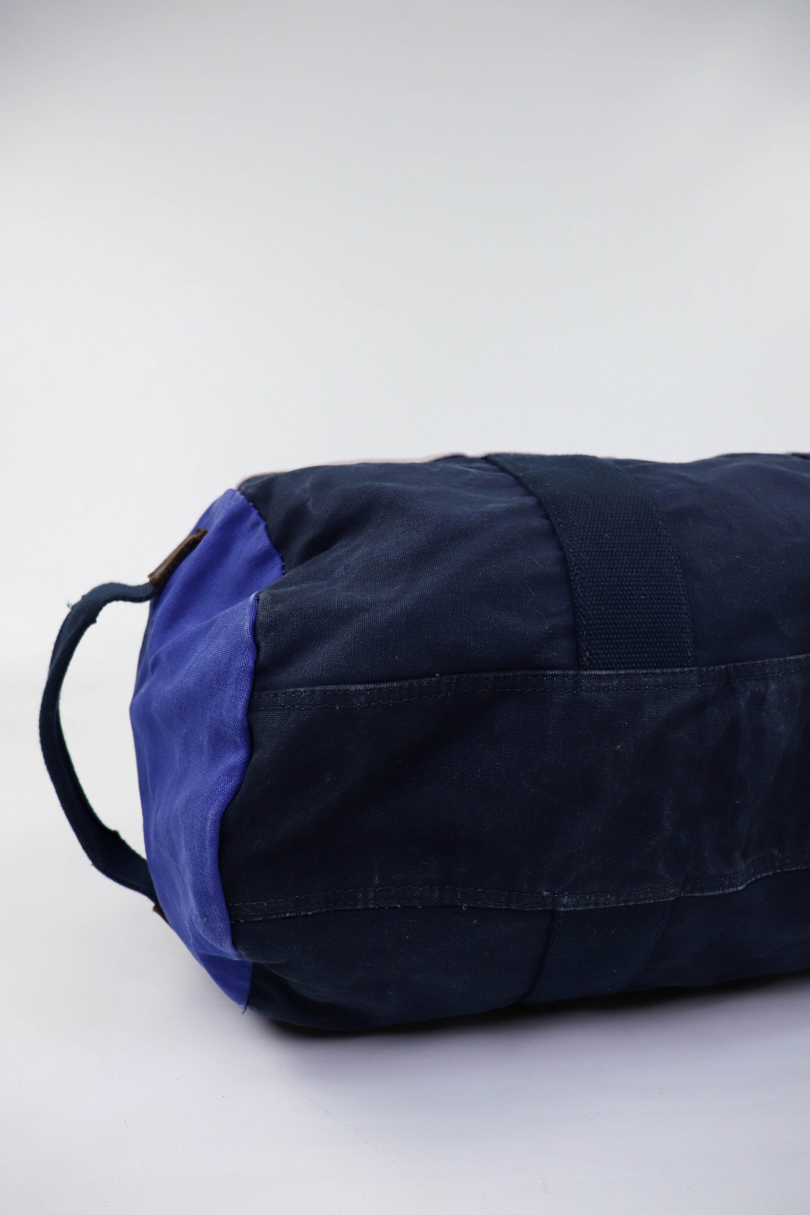 Tommy Hilfiger Tommy Hilfiger Sun Faded Blue/Navy/Gray Canvas Duffle Bag Size ONE SIZE - 7 Thumbnail