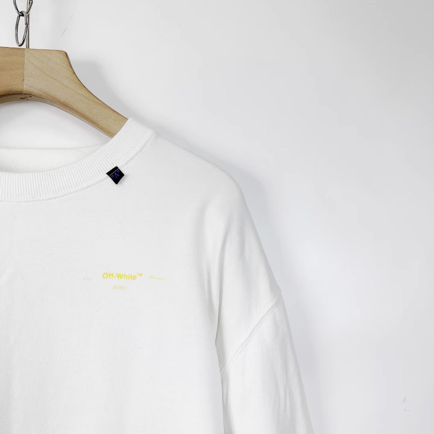 Off-White Off-White Yellow Arrow Print Crew Neck Sweatshirt K12 Size US XL / EU 56 / 4 - 3 Thumbnail
