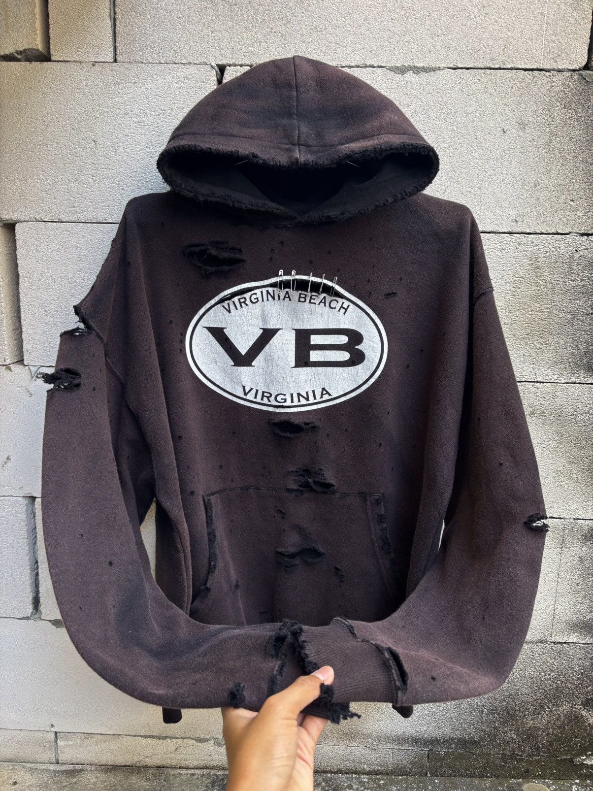 Vintage Thrashed Virginia Beach Faded Distressed Hoodie Size US XL / EU 56 / 4 - 3 Thumbnail