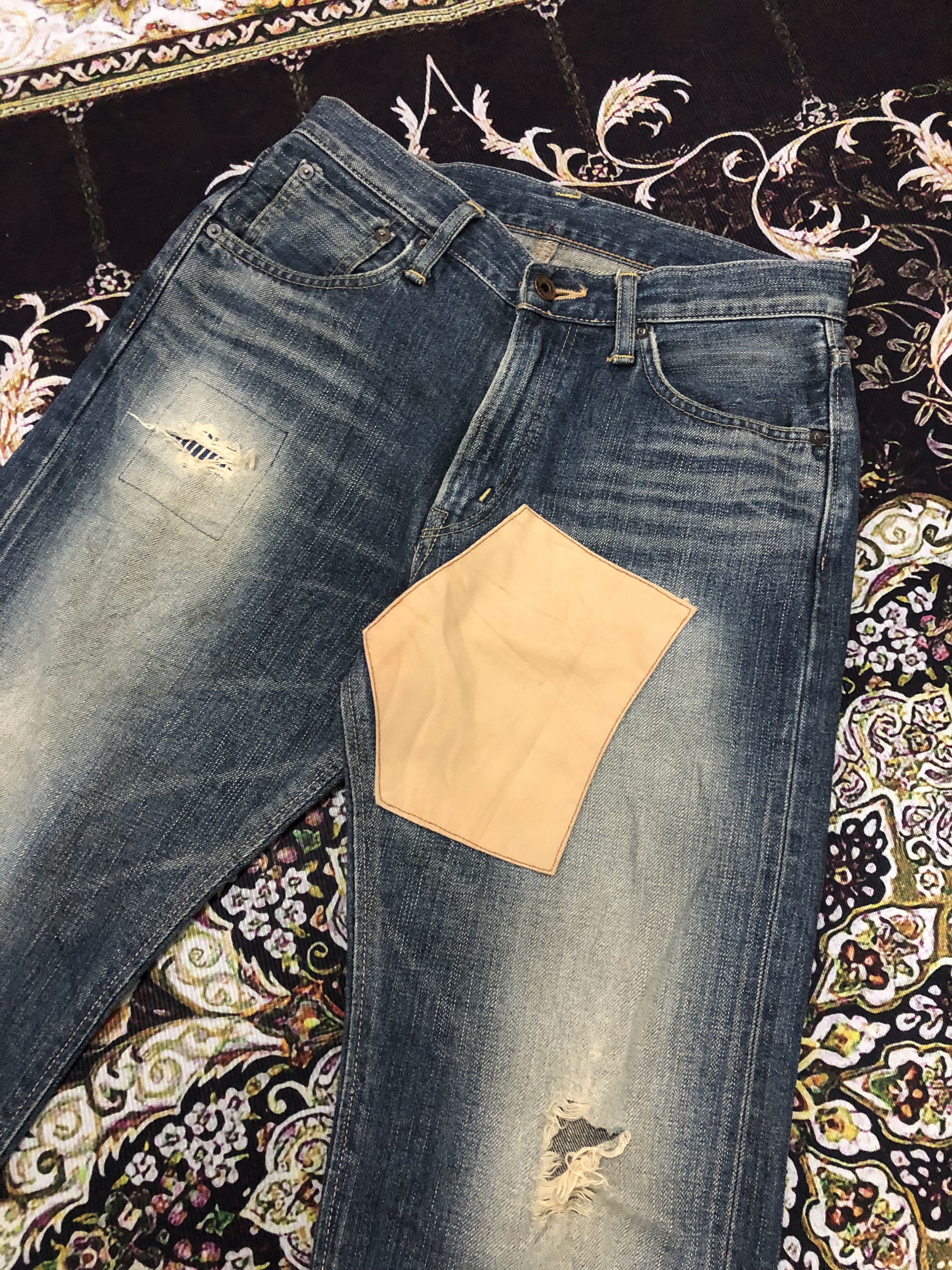 Edwin Distressed edwin selvedge jeans with undone patchwork Size US 30 / EU 46 - 4 Thumbnail