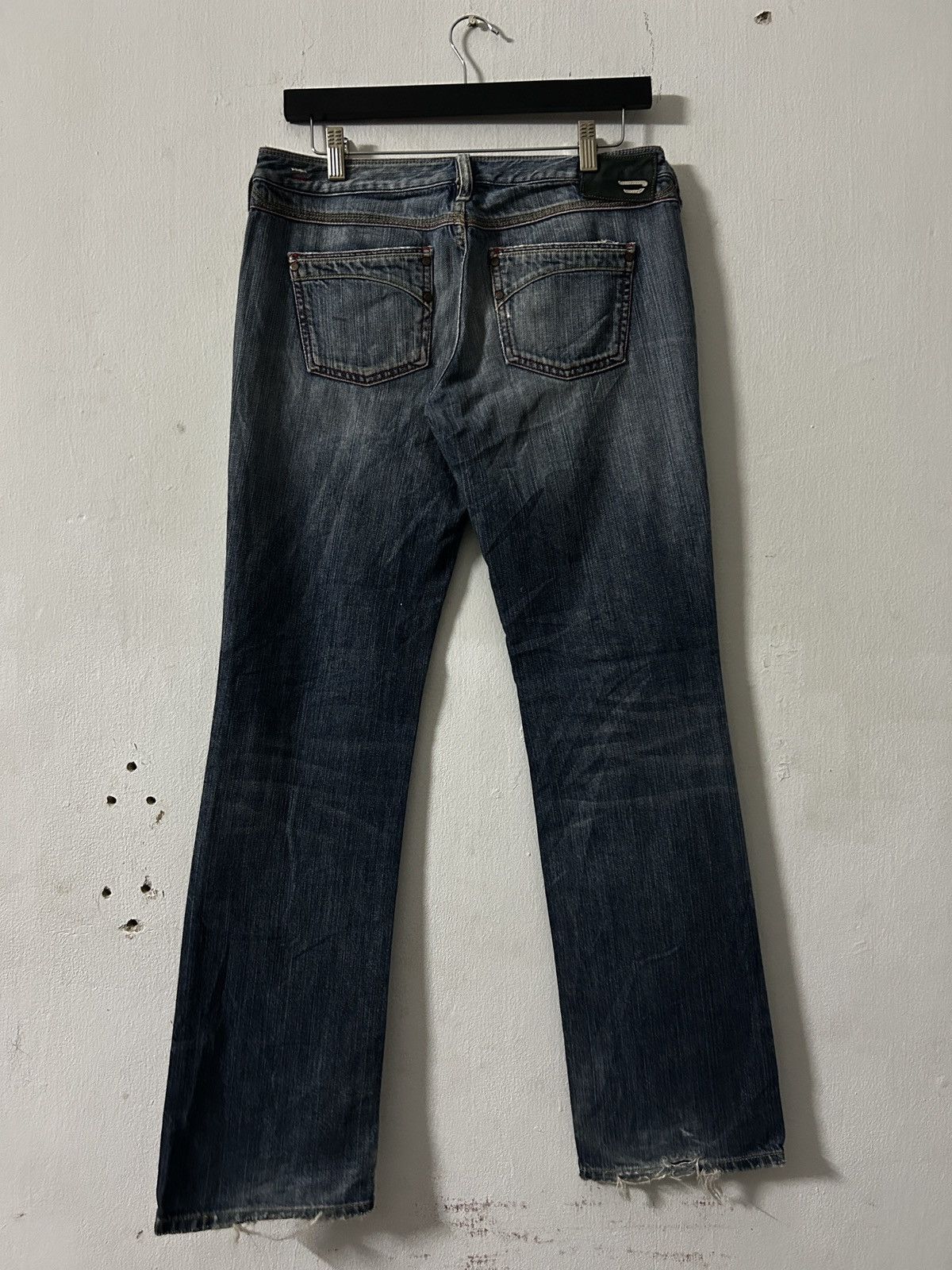 Diesel Diesel distressed Ripped jeans Size US 31 - 7 Thumbnail