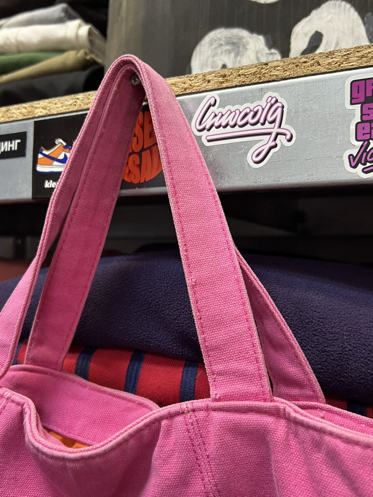 Yves Saint Laurent Yves Saint Laurent YSL Pink Tote Bag Embroidered Logo Size ONE SIZE - 12 Thumbnail