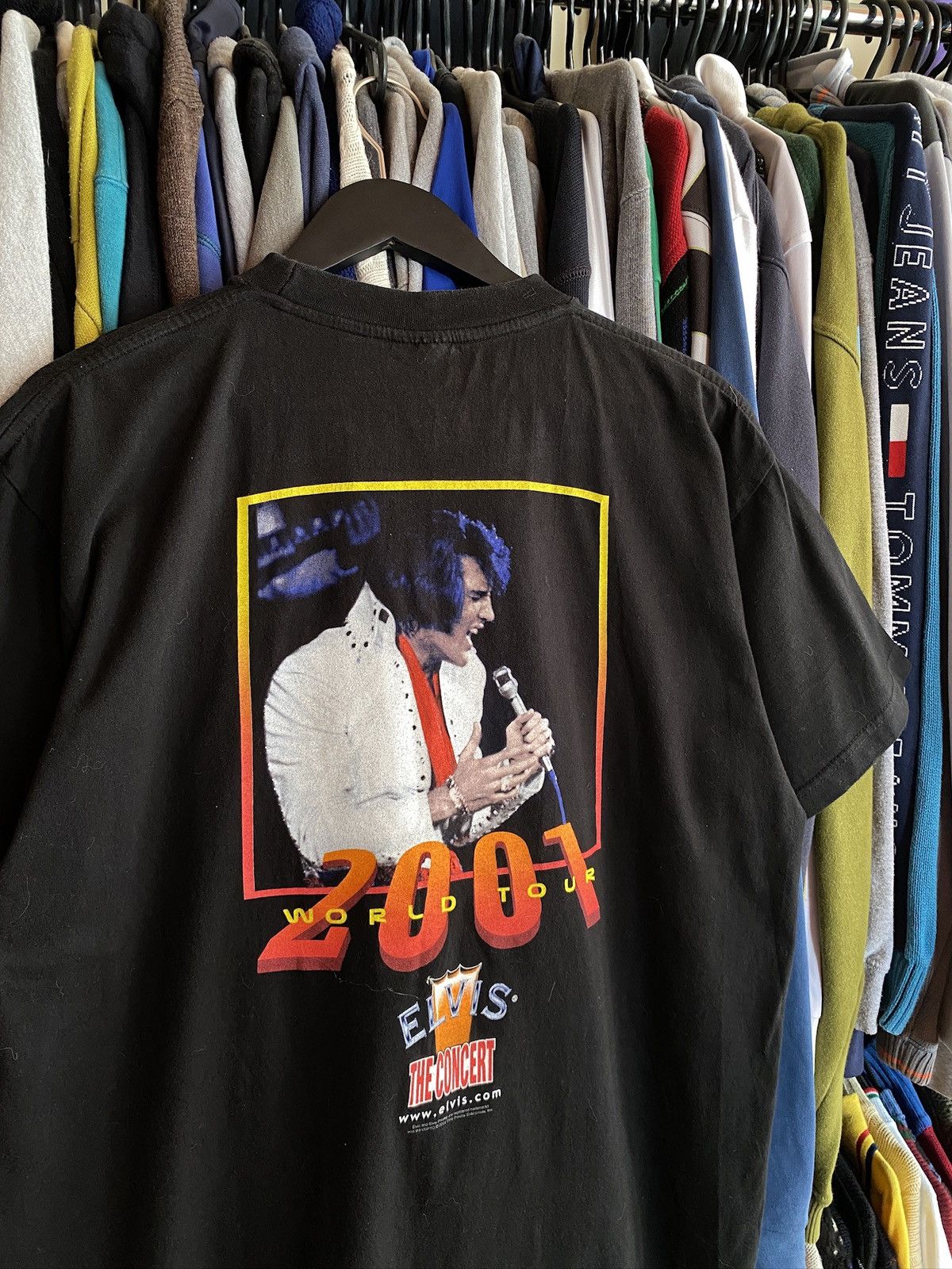 Band Tees VINTAGE ELVIS PRESLEY 2001 WORLD TOUR T-SHIRT Size US L / EU 52-54 / 3 - 4 Thumbnail