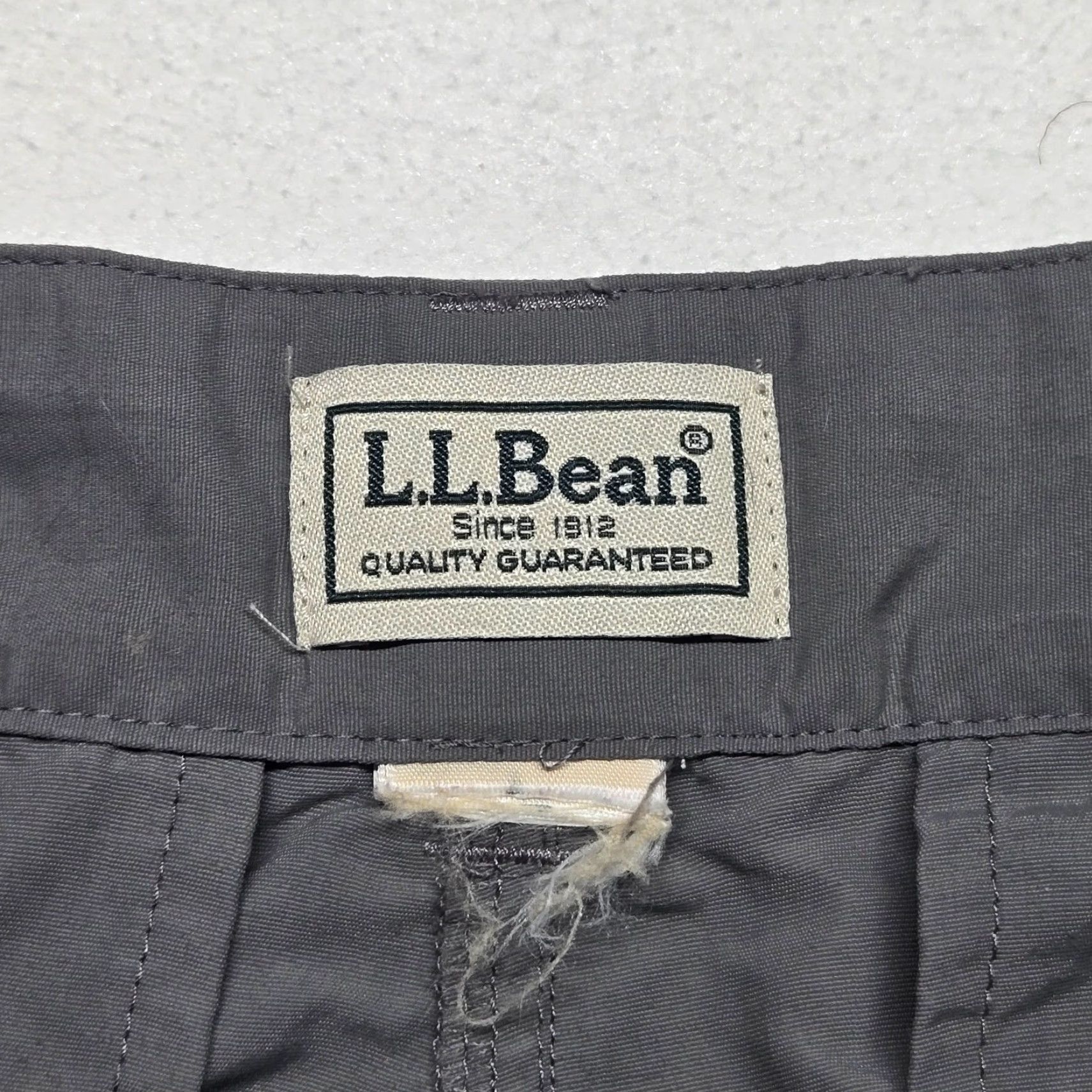 Vintage L.L. Bean Women's Convertible Cargo Pants Zip Off Shorts Gray Adult Large Size 36" / US 14 / IT 50 - 4 Thumbnail