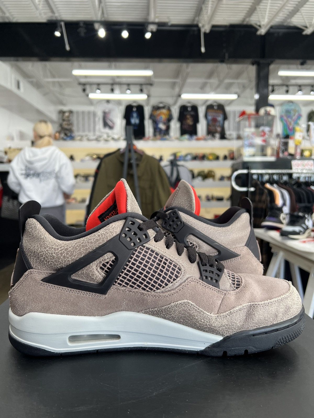Jordan Brand Air Jordan 4 Taupe Haze Sz. 11.5 (2021) Size US 11.5 / EU 44-45 - 4 Thumbnail