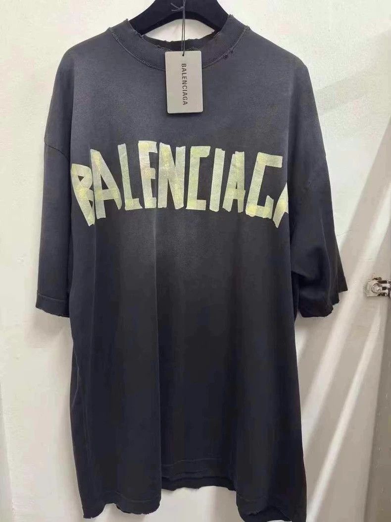 Balenciaga Balenciaga Tape short sleeve Size US S / EU 44-46 / 1 - 1 Thumbnail