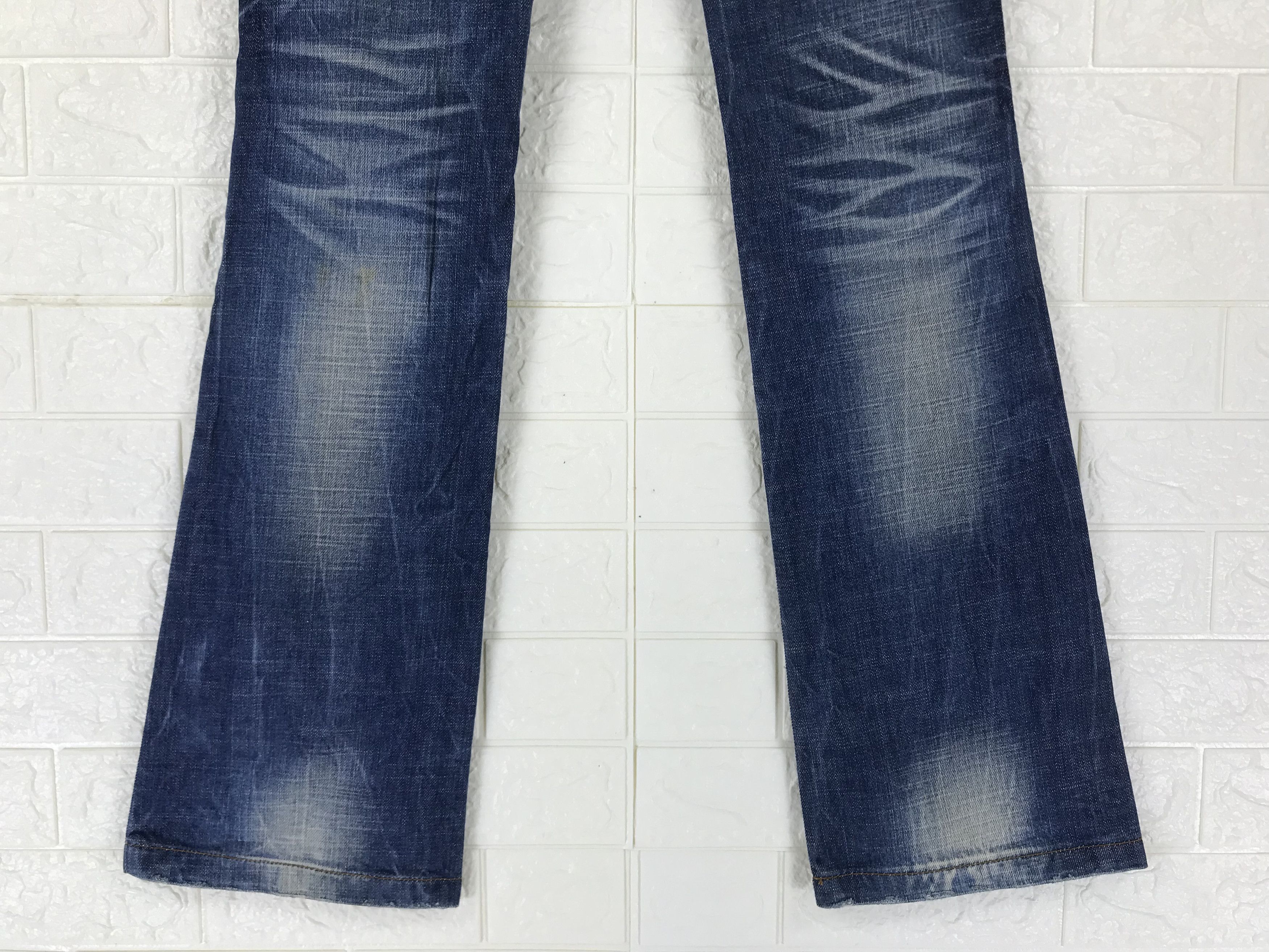 Japanese Brand Vintage Red Pepper Denim Embroidered Flare Jeans Size 25" / US 0 / IT 36 - 4 Thumbnail