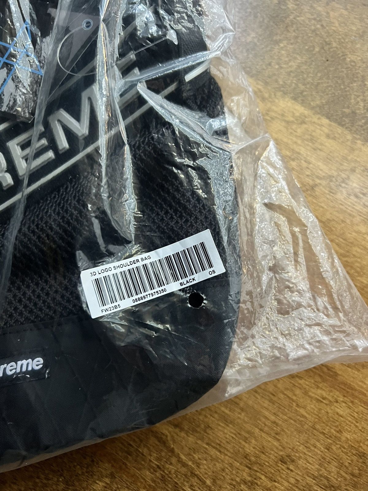 Supreme × Vintage Supreme Black 3D Logo Shoulder Bag Size ONE SIZE - 4 Thumbnail