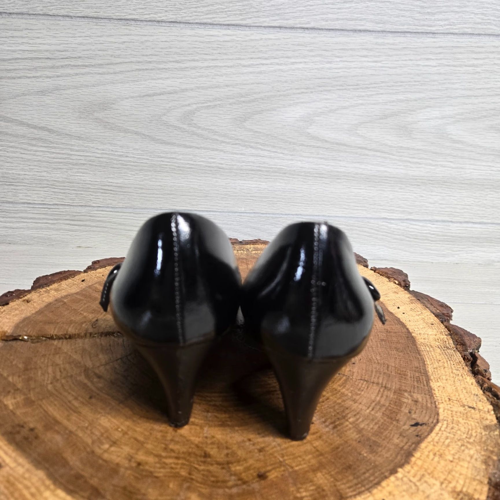 George George Pumps Heels Slip On Adult Women's Size 6 Black Stiletto Pump Shoe Formal 90s? Size US 6 / IT 36 - 4 Thumbnail