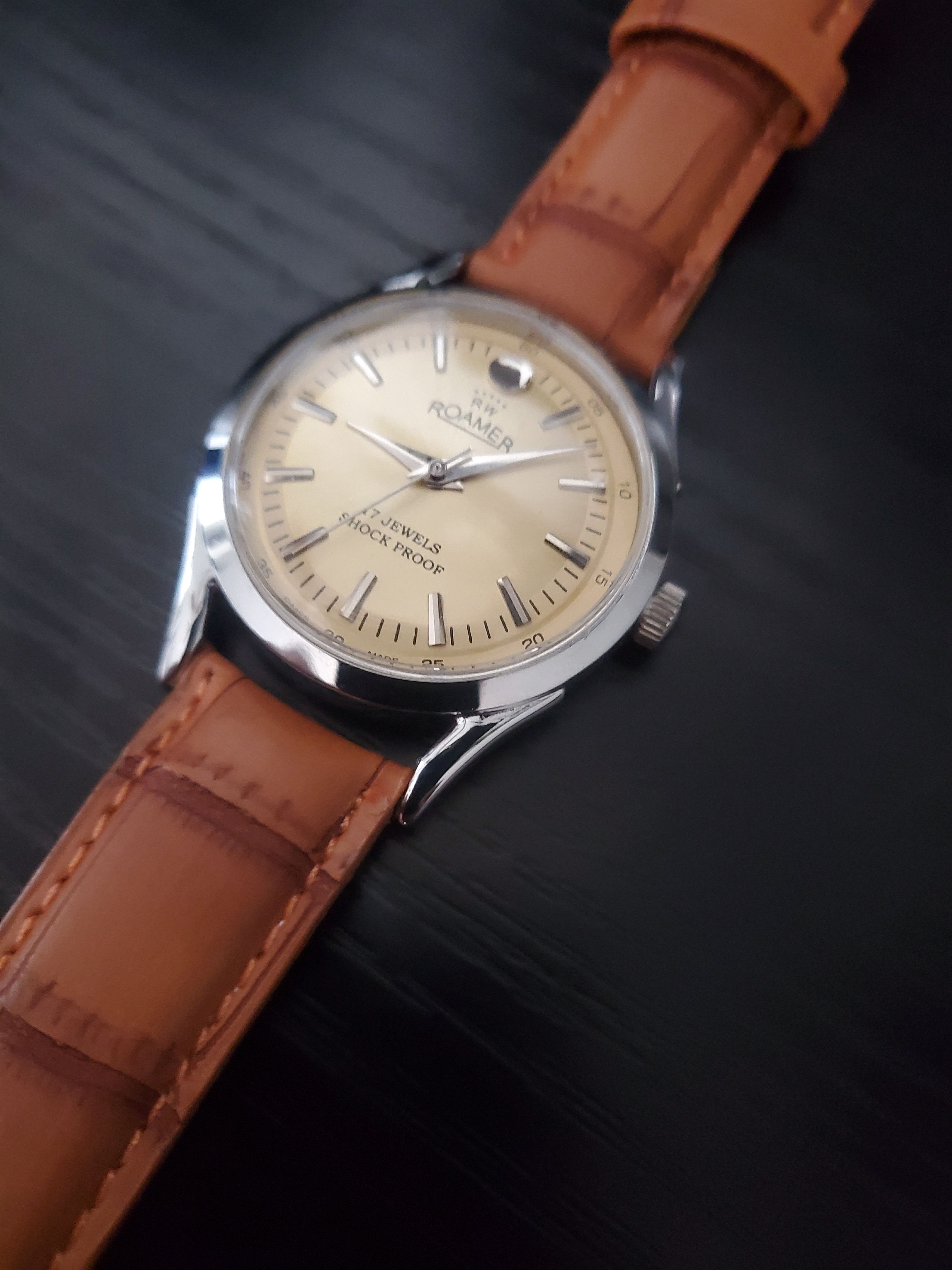 image of Roamers Roamer Am014 Mechanical Men's 1970S Watch in Yellow/Brown/Silver