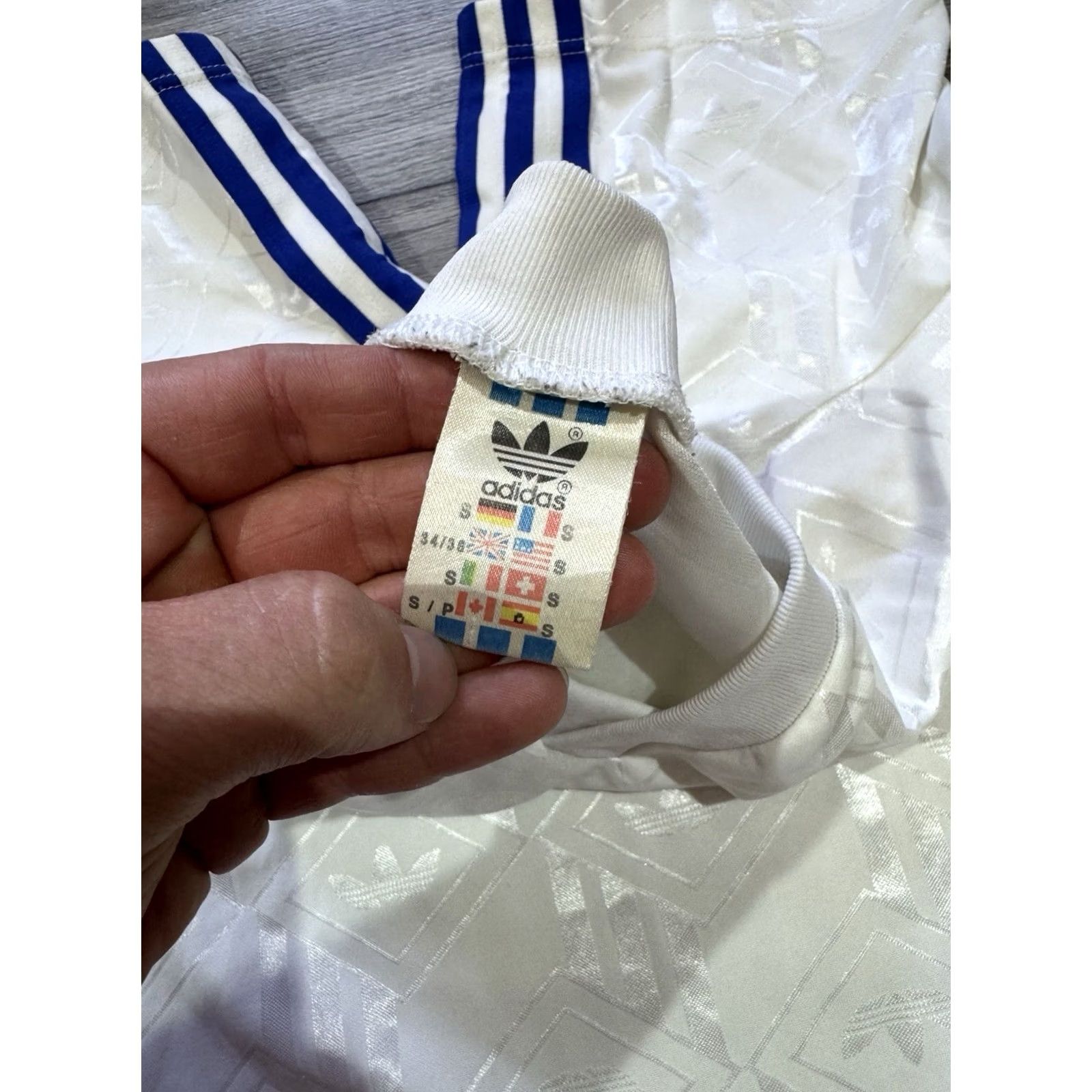 Adidas ADIDAS TEMPLATE FOOTBALL SHIRT SOCCER JERSEY Sz S Made In Morocco Mens T-Shirt White 1990s Jersey Shirt Size US S / EU 44-46 / 1 - 6 Thumbnail