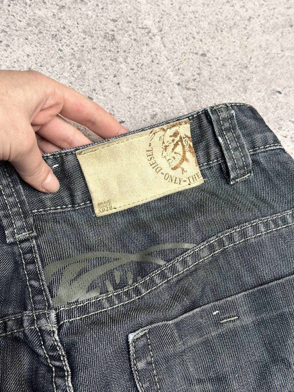Diesel Vintage Diesel faded jeans Bontage cut Italy vintage style Size US 32 / EU 48 - 16 Thumbnail