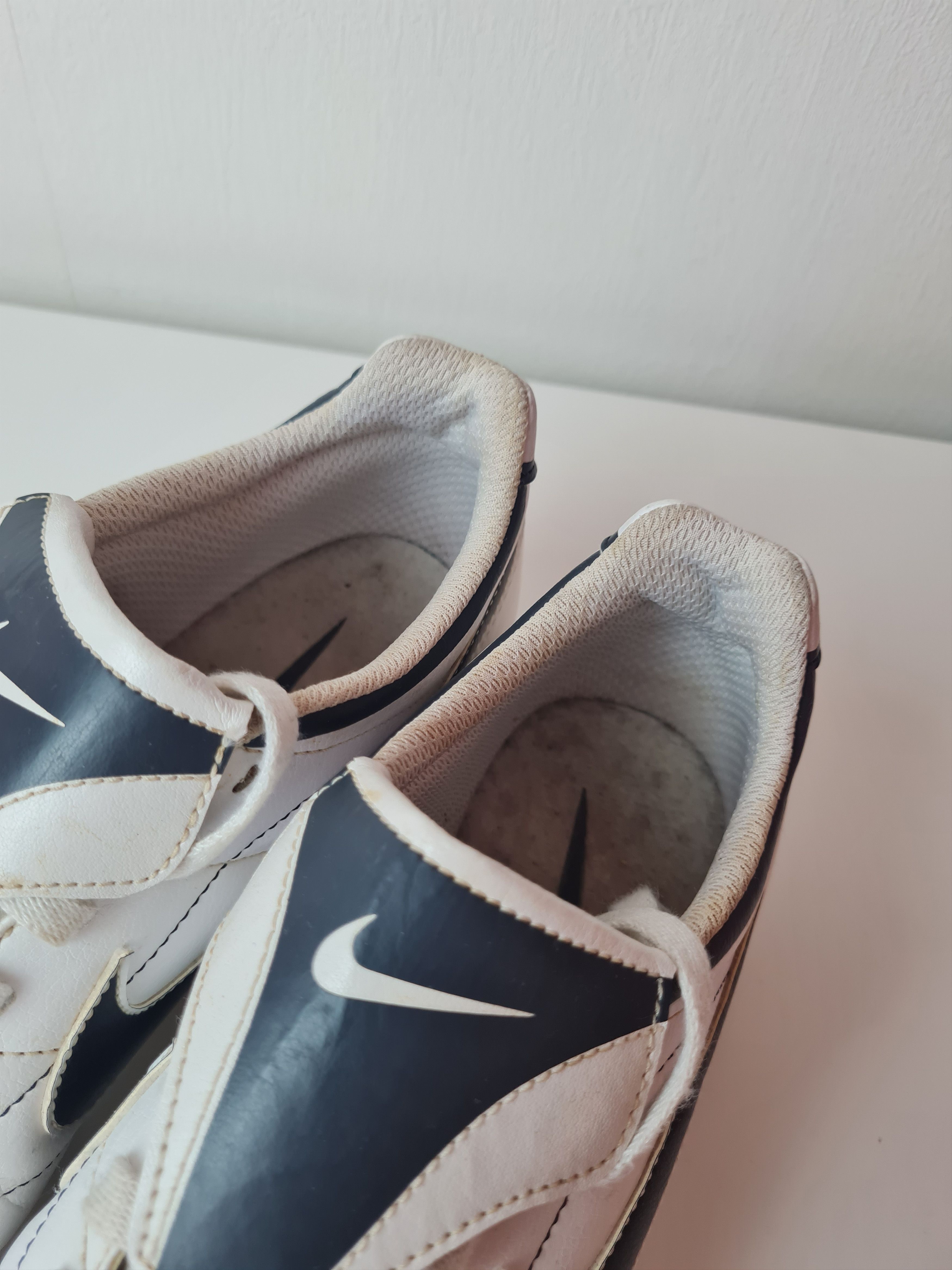 Nike Vintage Nike Tiempo Natural VT soccer cleats shoes size 44 Size US 11 / EU 44 - 11 Thumbnail