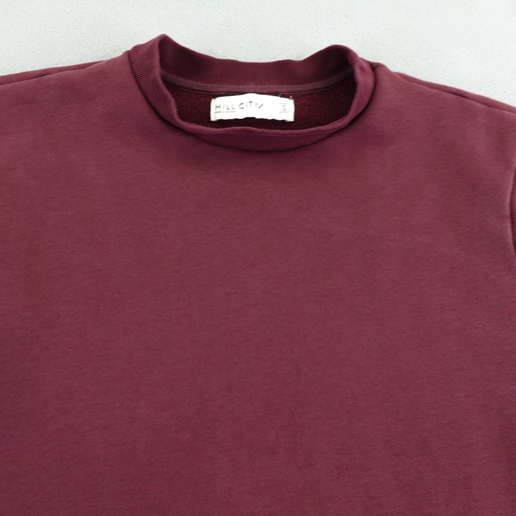 Vintage Hill City Sweatshirt Red Burgundy Mens Small Pullover Crewneck Sweater Casual Size US S / EU 44-46 / 1 - 2 Thumbnail