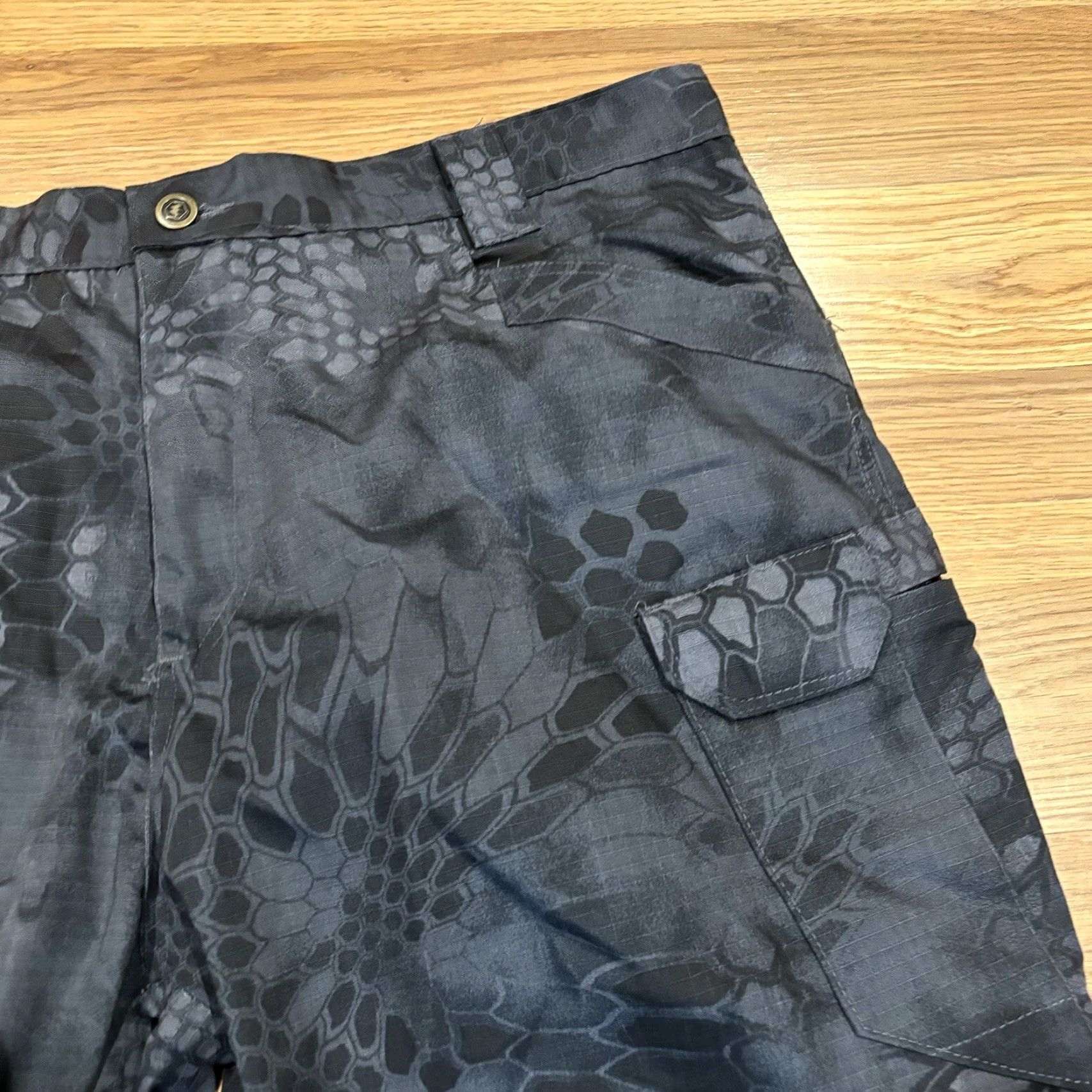 Low Brand W Brand Cargo Tactical Pants Men’s XXXL Dark Gray Pockets Zipper Button Inseam 32in Regular Cargo Pattern Camouflage Army Hip Hop Sports Military Size US 39 - 2 Thumbnail