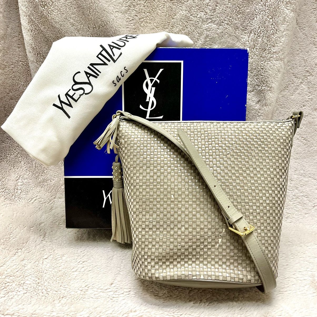 Yves Saint Laurent RARE YSL Vintage Woven Taupe Shoulder Bag Size ONE SIZE - 2 Thumbnail
