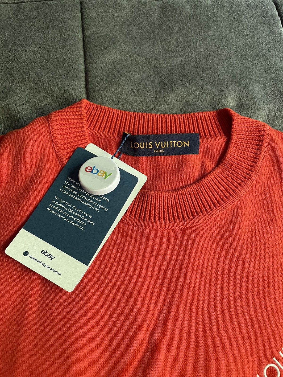 Louis Vuitton Louis Vuitton Signature Pin Logo Embroidered T Shirt Size US M / EU 48-50 / 2 - 6 Thumbnail