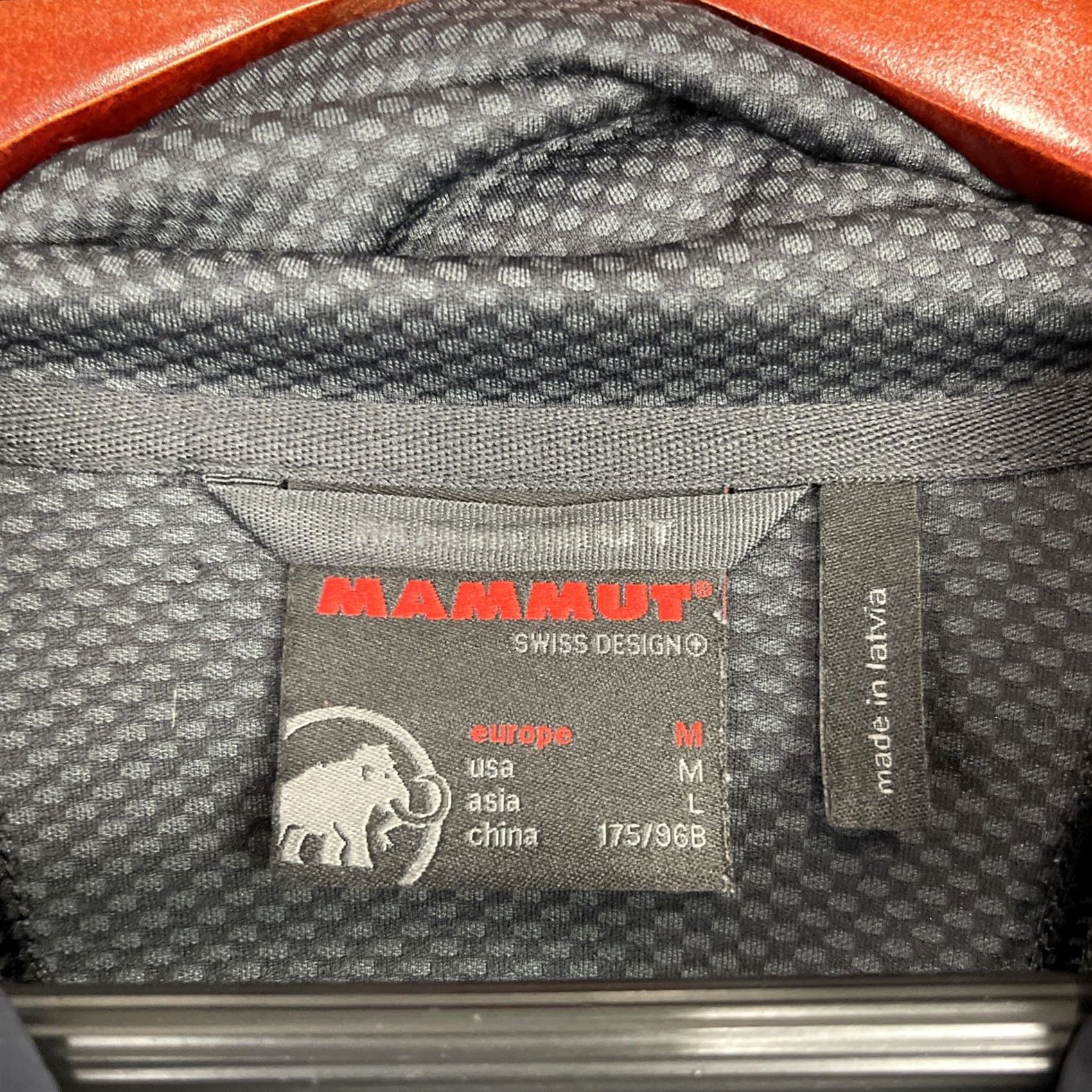 Mammut Mammut Jacket Womens Medium Black Ultimate Hoody Windstopper Full Zip Outdoor Size M / US 6-8 / IT 42-44 - 5 Thumbnail