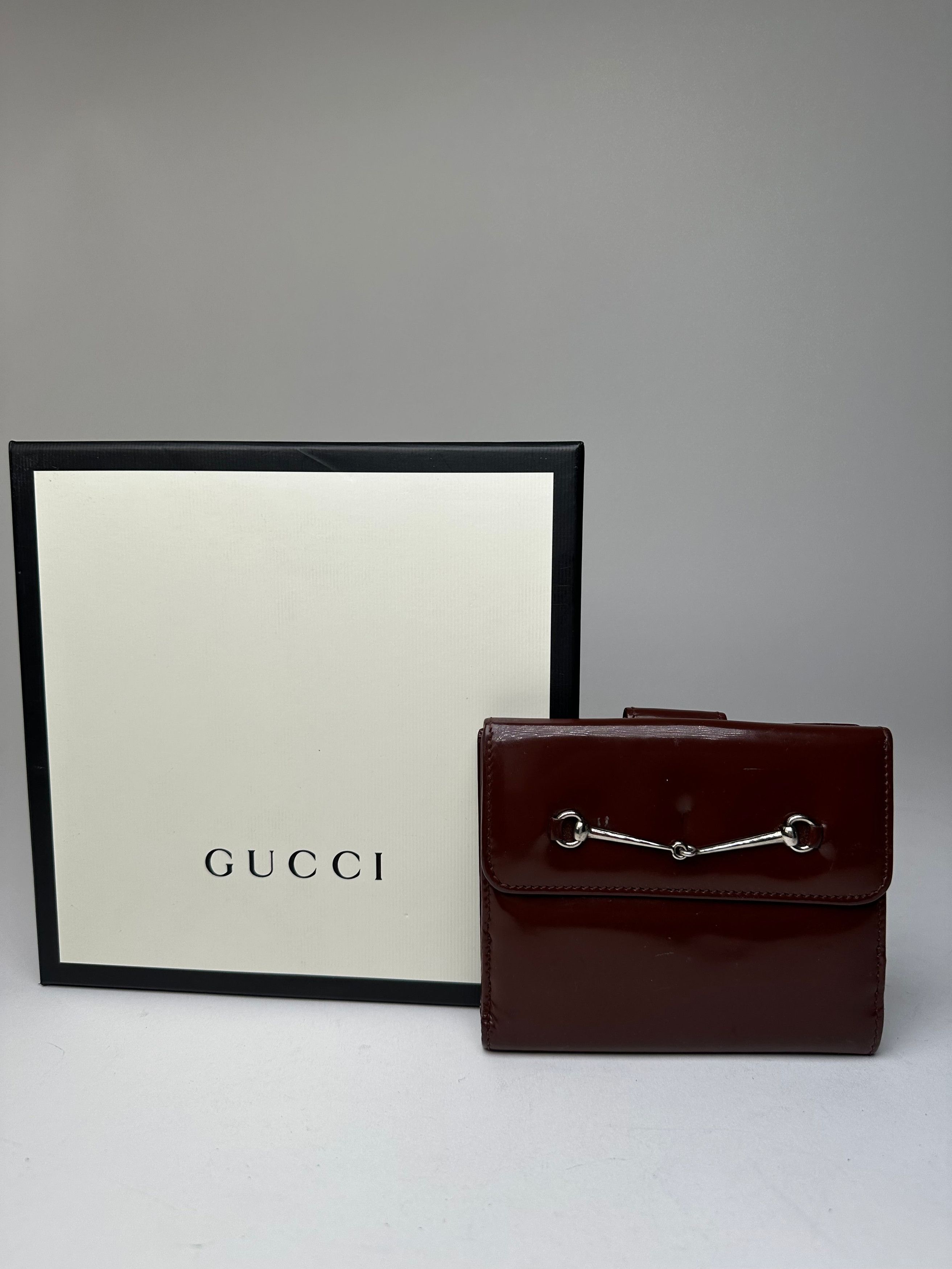 Gucci Vintage Horsebit Compact Wallet Burgundy Patent Leather Size ONE SIZE - 1 Thumbnail