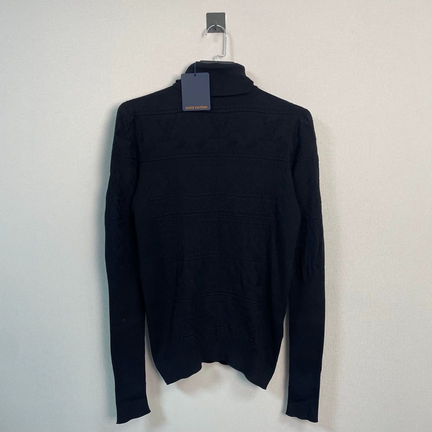 Louis Vuitton louis vuitton black high-neck knit pullover Size US M / EU 48-50 / 2 - 1 Thumbnail
