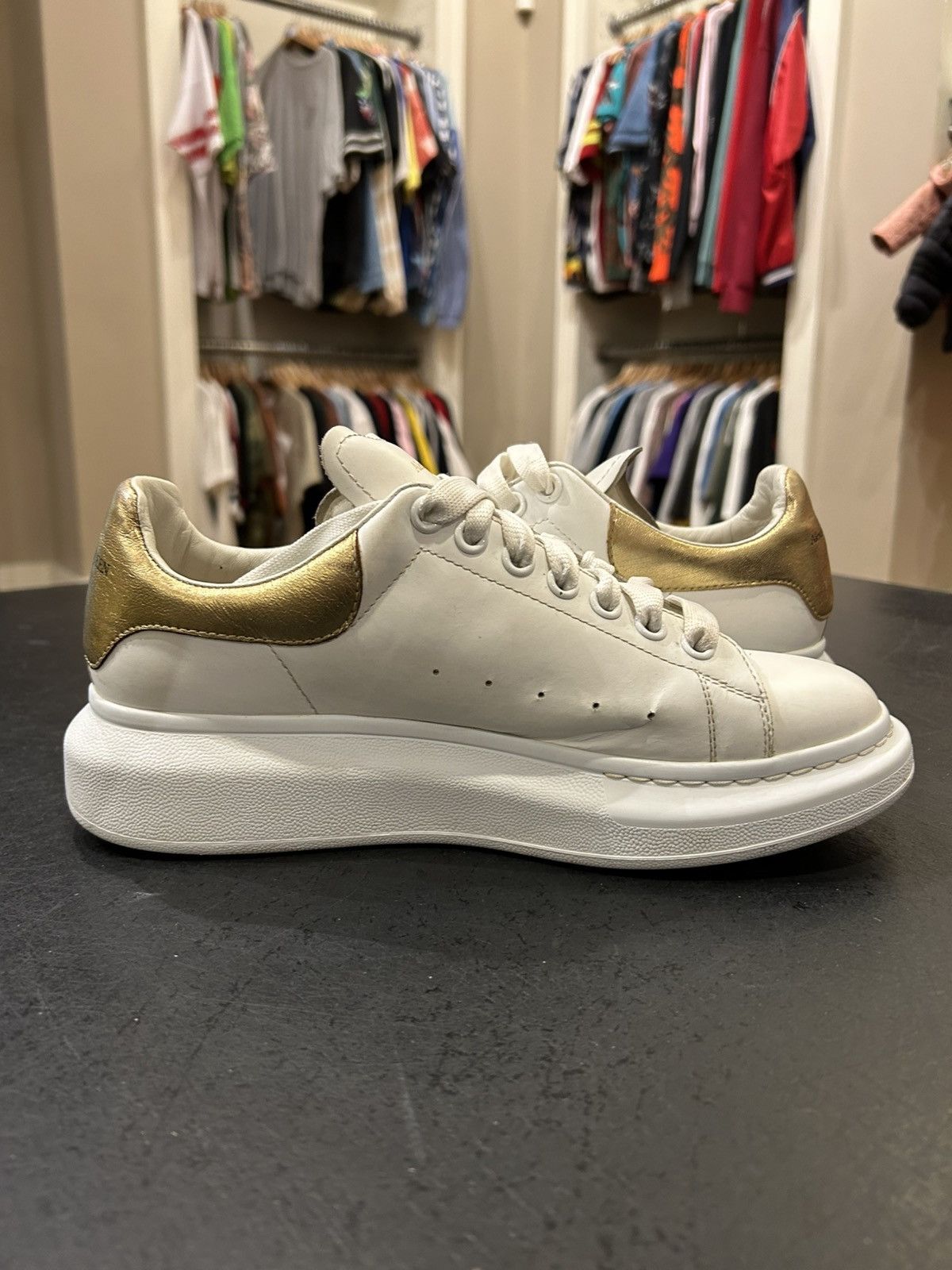 Alexander McQueen Alexander McQueen Oversized Sneaker - Gold Size US 8 / EU 41 - 3 Thumbnail