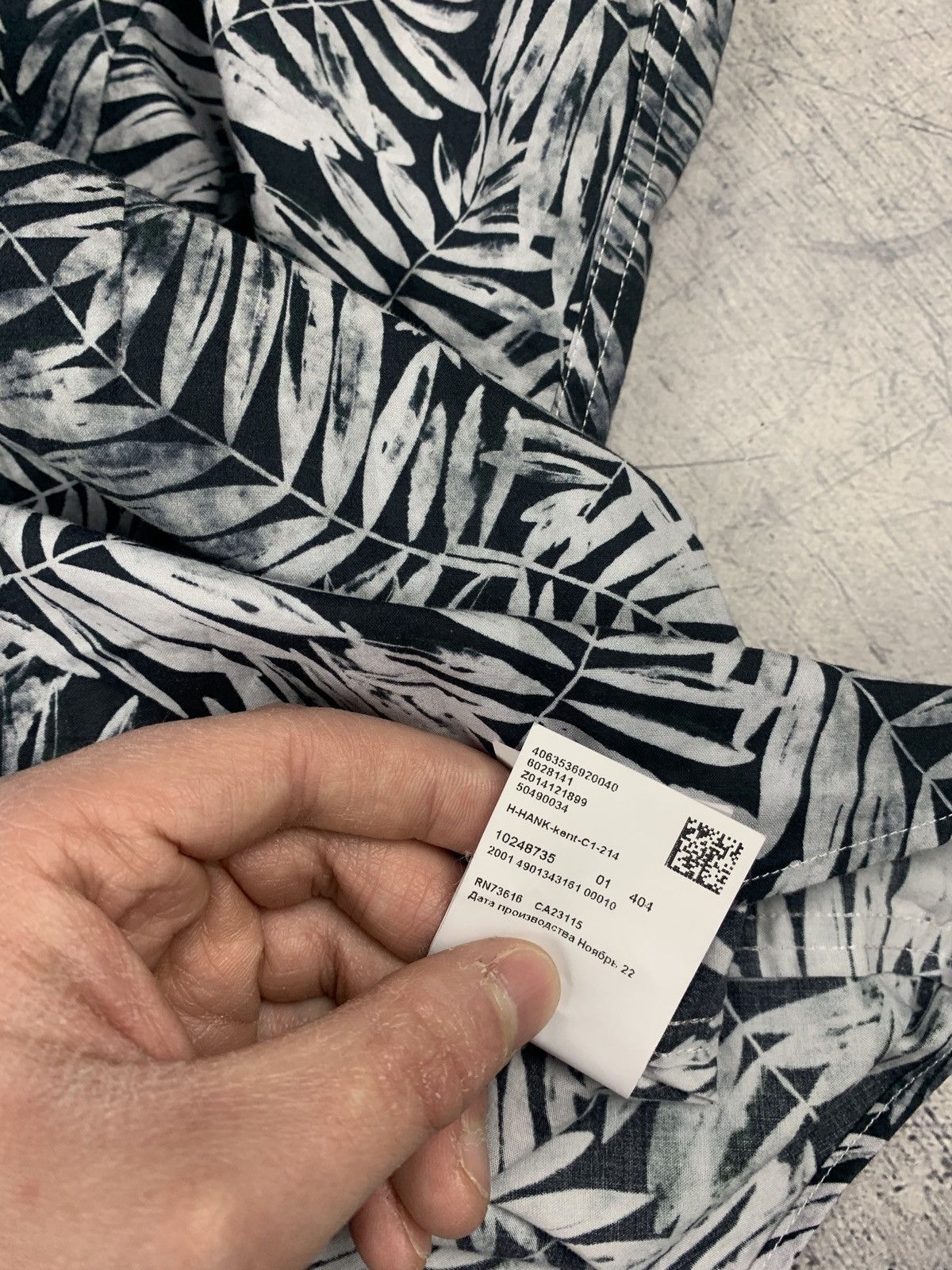 Hugo Boss Hugo Boss Leaf Flower Shirt Buttons-Ups Top L/S Size 43 Size US S / EU 44-46 / 1 - 9 Thumbnail