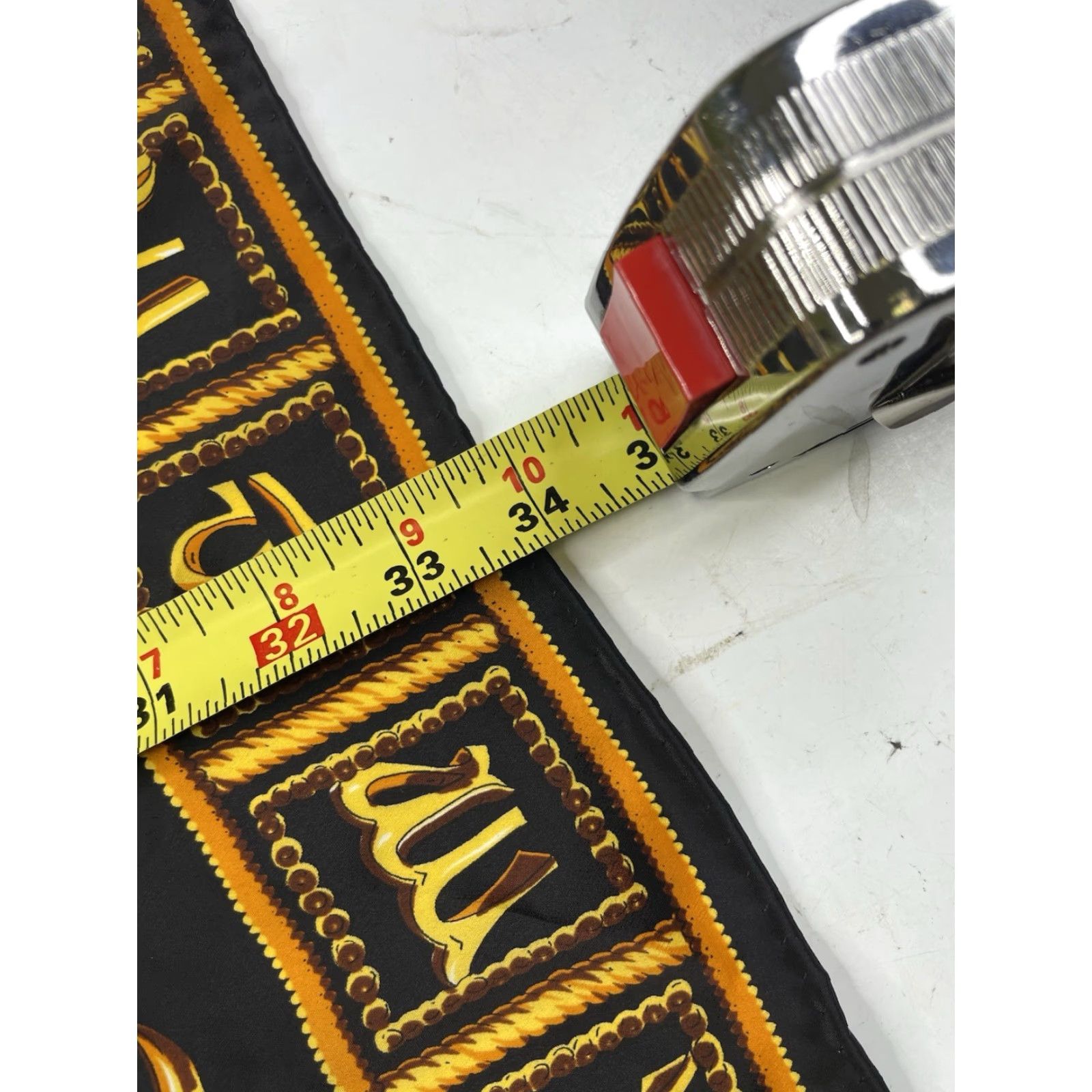 Versace VINTAGE Versace Zodiac Silk Sun Moon Stars Black Sole France Horoscope Women Scarve Silk 100% Black Zodiac Horoscope France Women Size ONE SIZE - 5 Thumbnail