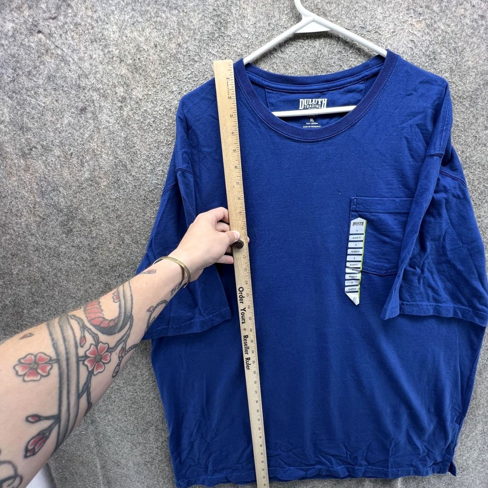 Duluth Trading Company Duluth Trading Co Shirt Mens XL Blue Longtail T Pocket Tee Relaxed Fit Workwear Size US XL / EU 56 / 4 - 5 Thumbnail