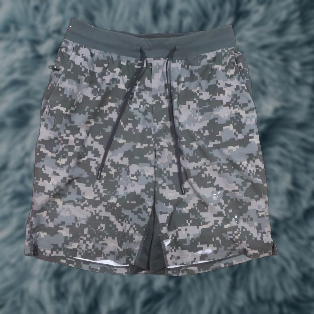 Lululemon Lululemon Shorts Mens S Green Digital Camo Performance Stretch Distressed Shirt? Size US 29 - 1 Thumbnail