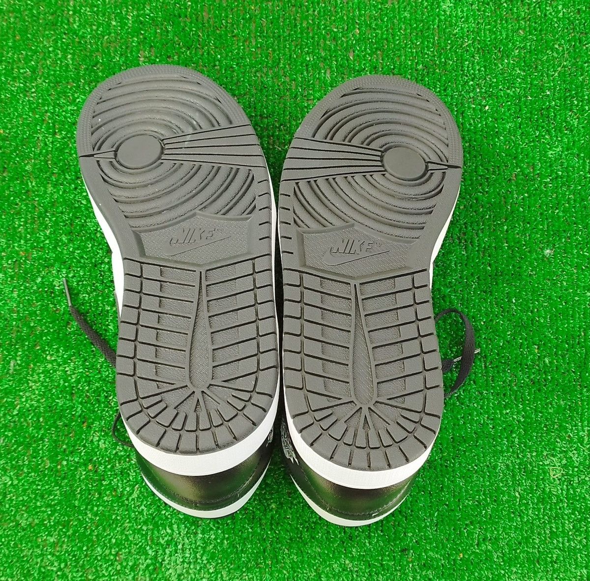 Jordan Brand Shoes Air Jordan 1 Mid Panda Unisex. Size US 10 / EU 43 - 6 Thumbnail