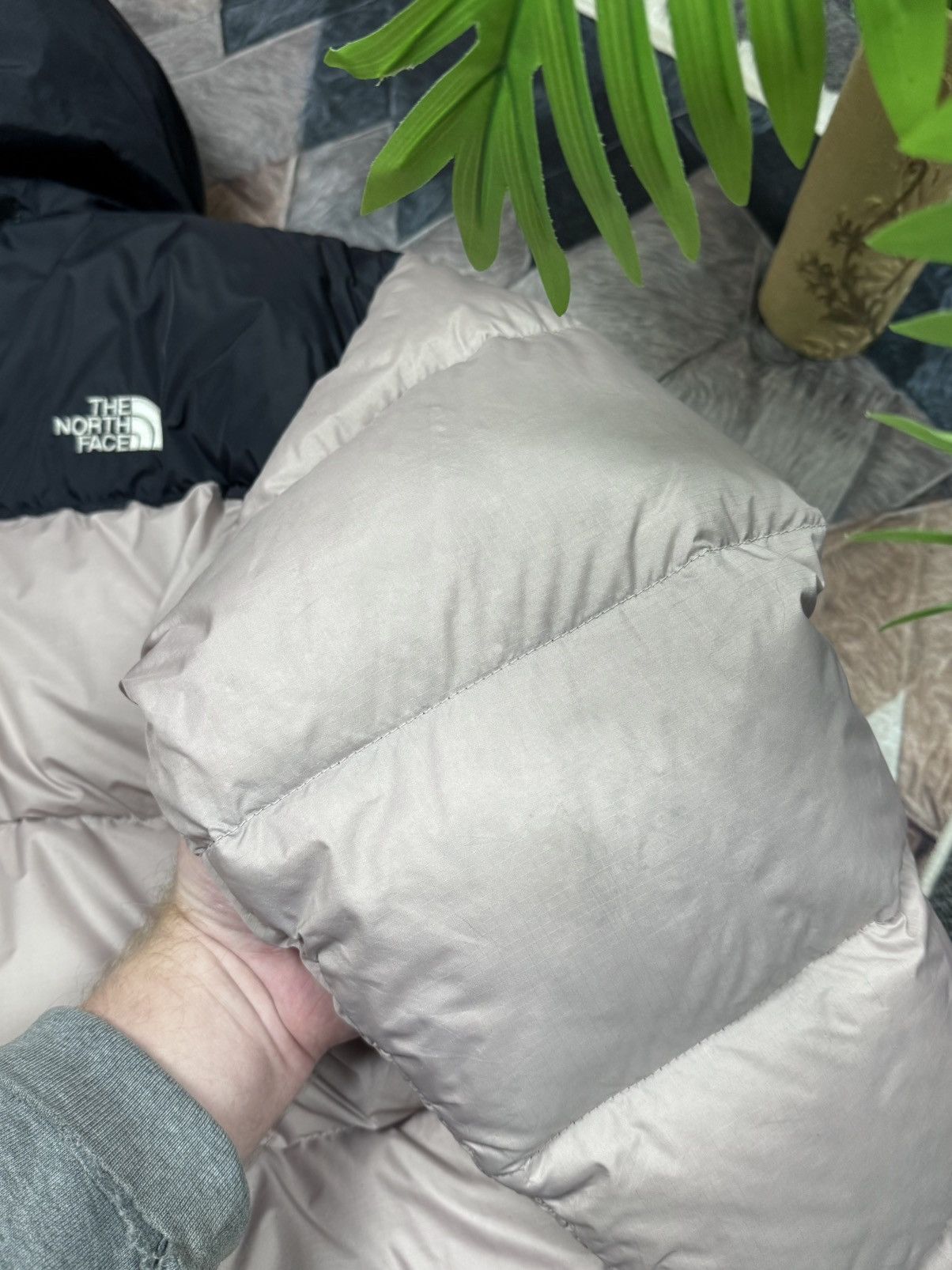 The North Face THE NORTH FACE 700 DOWN JACKET PUFFER Y2K GORPCORE SIZE M Size US M / EU 48-50 / 2 - 10 Thumbnail