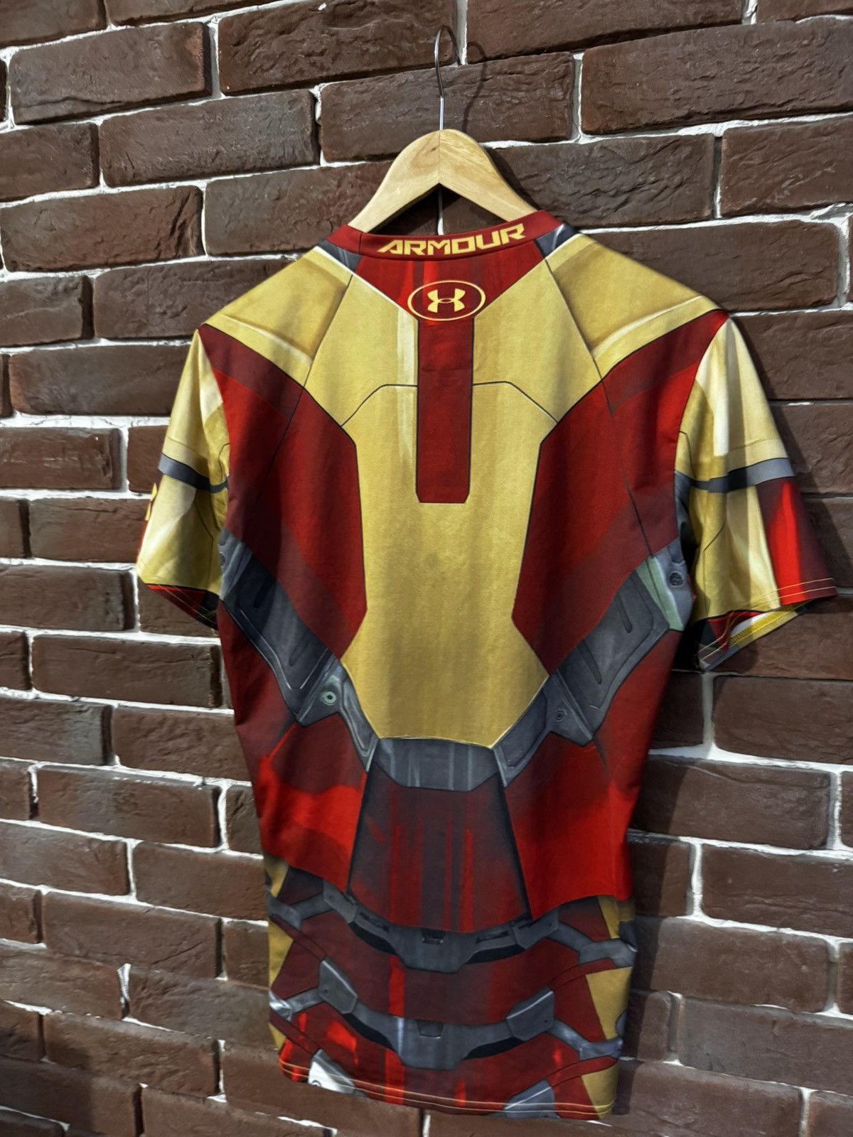Marvel Comics Mens Gym Top Under Armour Marvel Ironman Jersey Shirt Size US L / EU 52-54 / 3 - 7 Thumbnail
