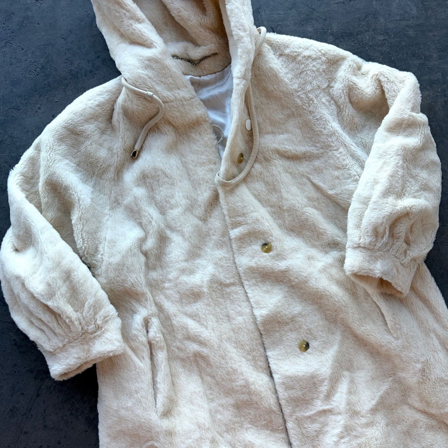Vintage VINTAGE Alpaca Mohair Fur White Longline Hooded Button Front Women Coat 12/L Women Coat Size XL / US 12-14 / IT 48-50 - 4 Thumbnail