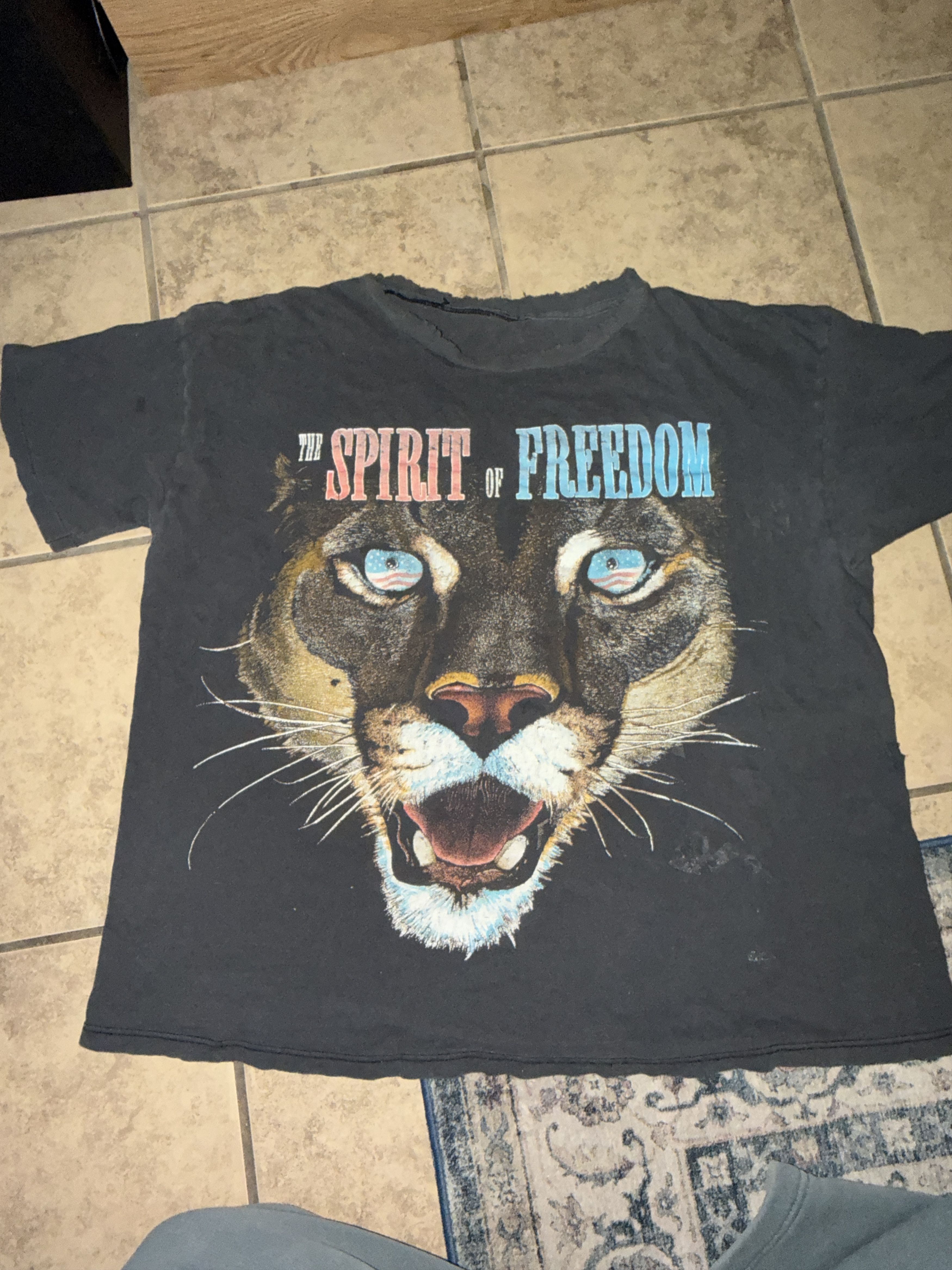 Other Thrashed Tiger The Spirit Of Freedom SingleStitch Vtg Boxy M Size US M / EU 48-50 / 2 - 1 Thumbnail