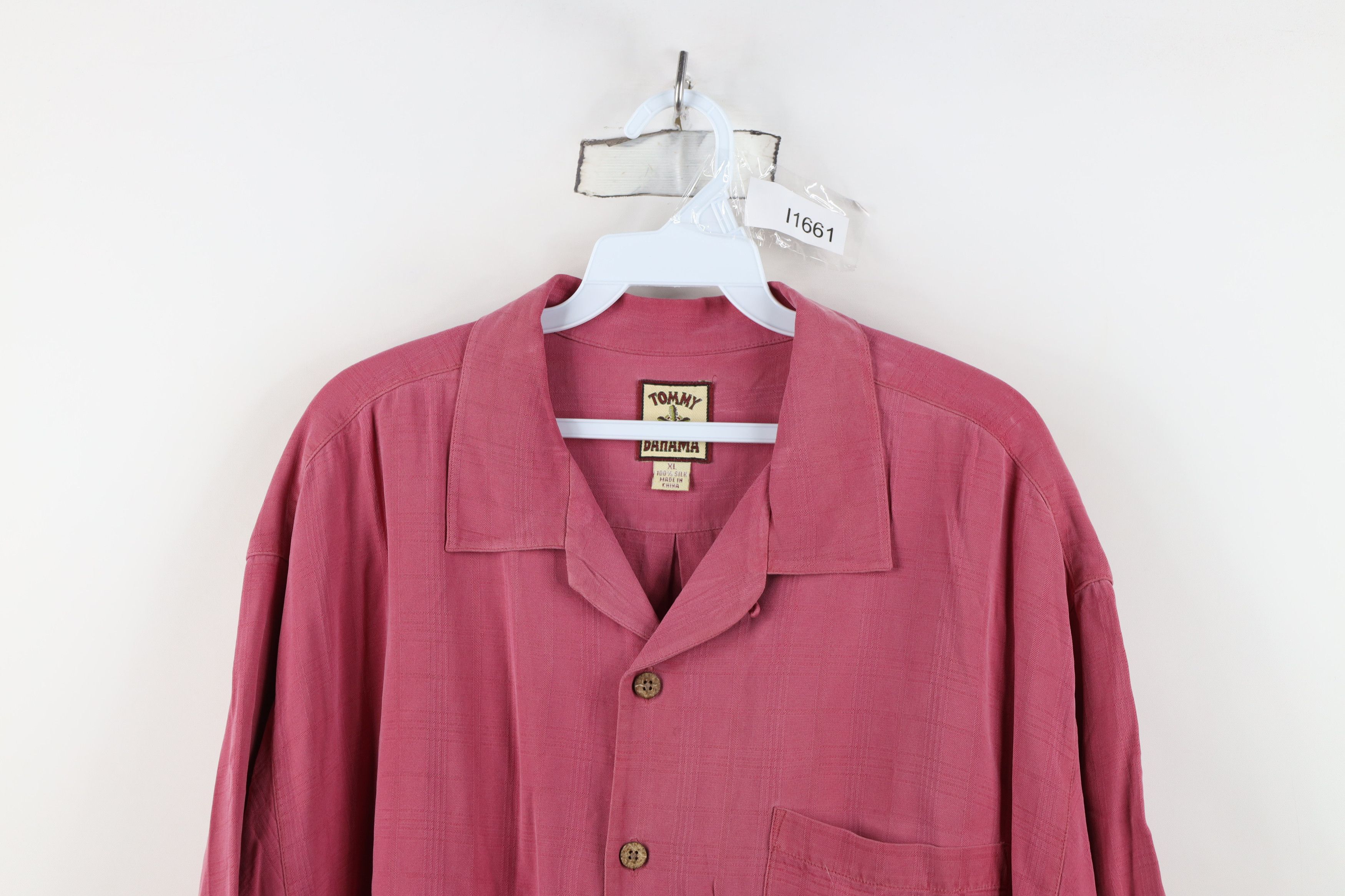 Tommy Bahama Vintage 90s Tommy Bahama Loop Collar Camp Button Shirt Red Size US XL / EU 56 / 4 - 2 Thumbnail